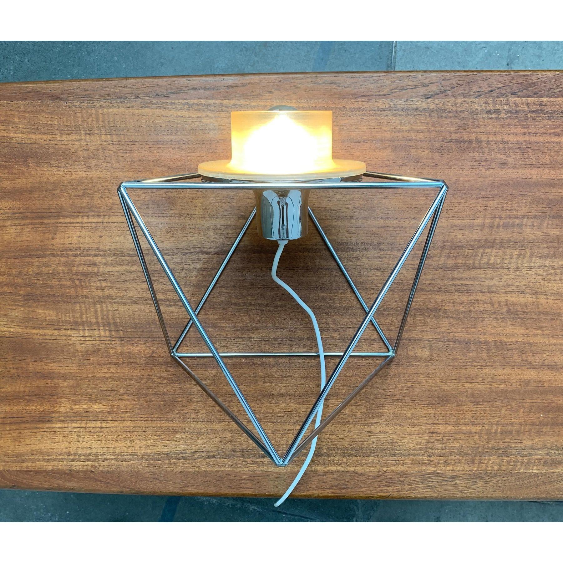 Italian Space Age Poliedra Table Lamp by Felice Ragazzo for Guzzini For Sale 2