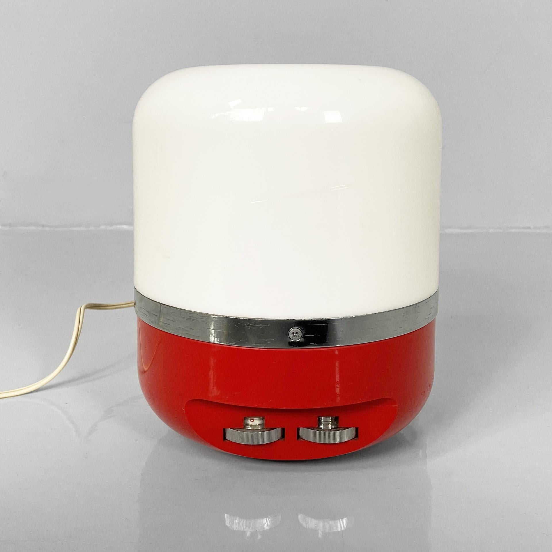 Italienische A Space Age rote Radio-Tischlampe von Adriano Rampoldi für Europhon, 1970er Jahre (Kunststoff) im Angebot