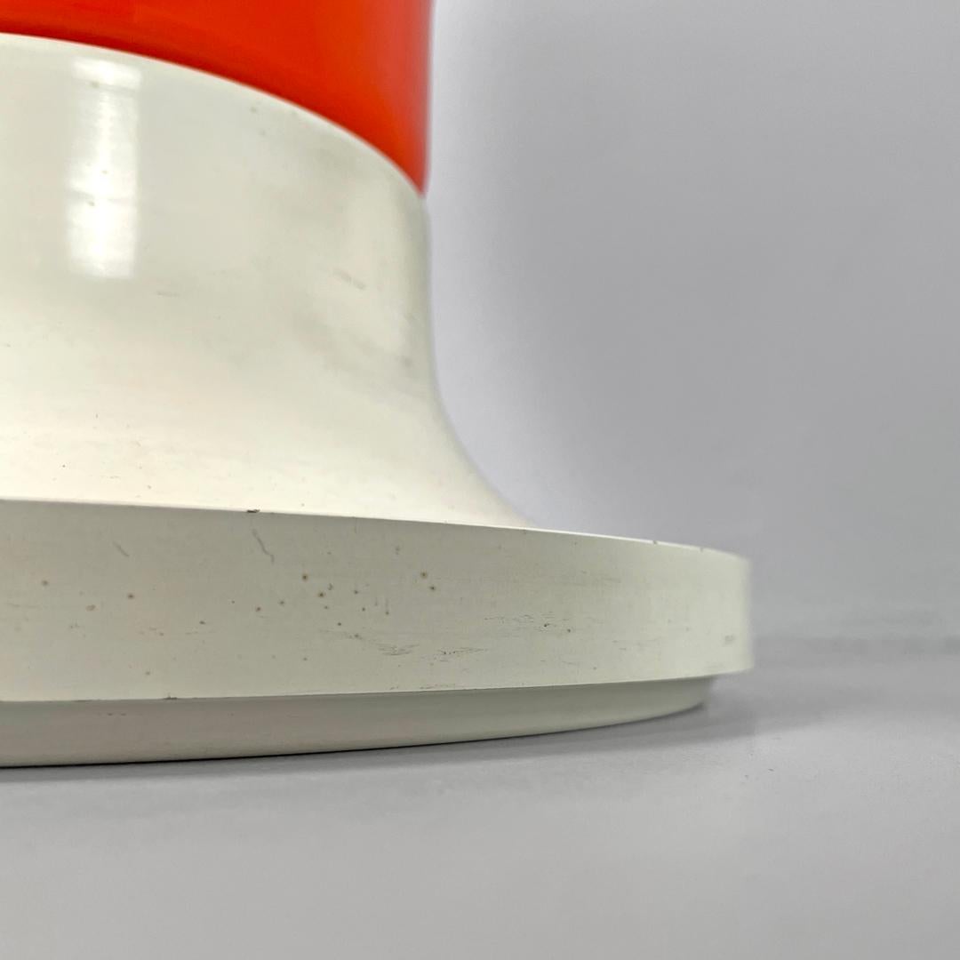 Lampe de table italienne Space Age à base ronde en verre orange par Carlo Nason, 1960s en vente 7