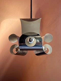 Suspension sculpturale en métal chromé et blanc, style « Space Age » italien, années 1970