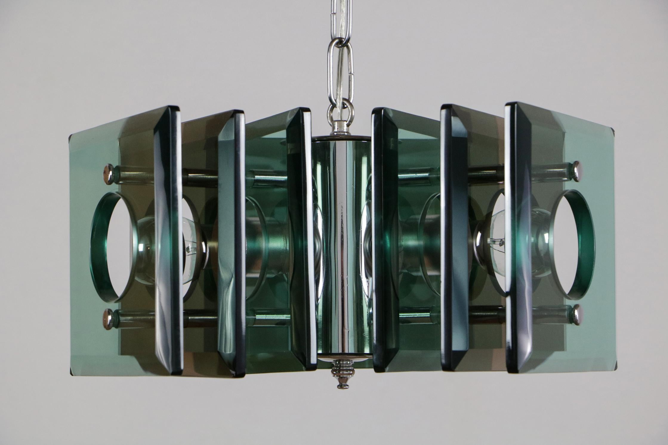 Italian Space Age Square Green Color Chandelier by Lupi Cristal Luxor, 1950s In Good Condition For Sale In Traversetolo, IT