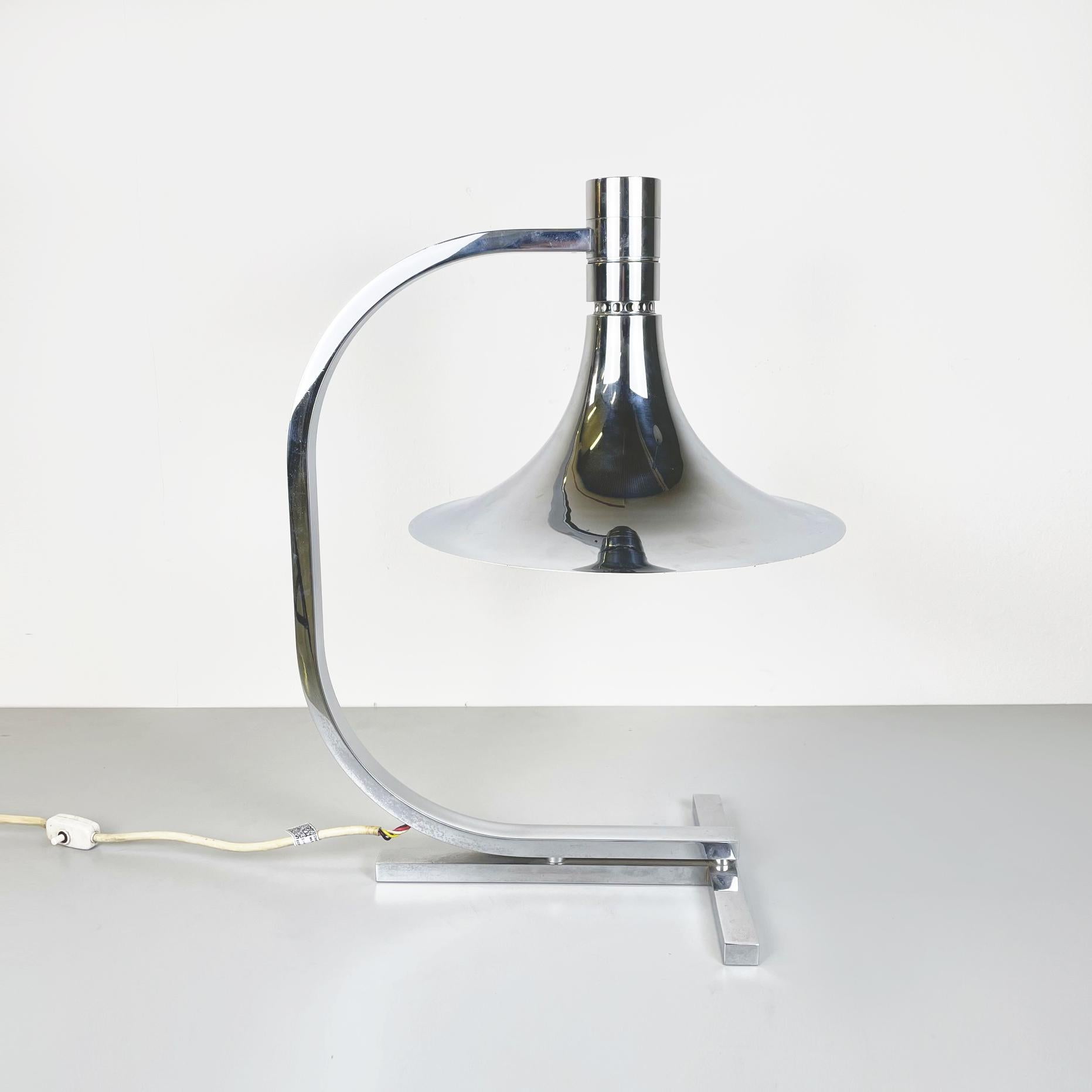 Italian Space Age Steel Table lamp AM/AS by Albini and Helg for Sirrah, 1970s In Good Condition In MIlano, IT