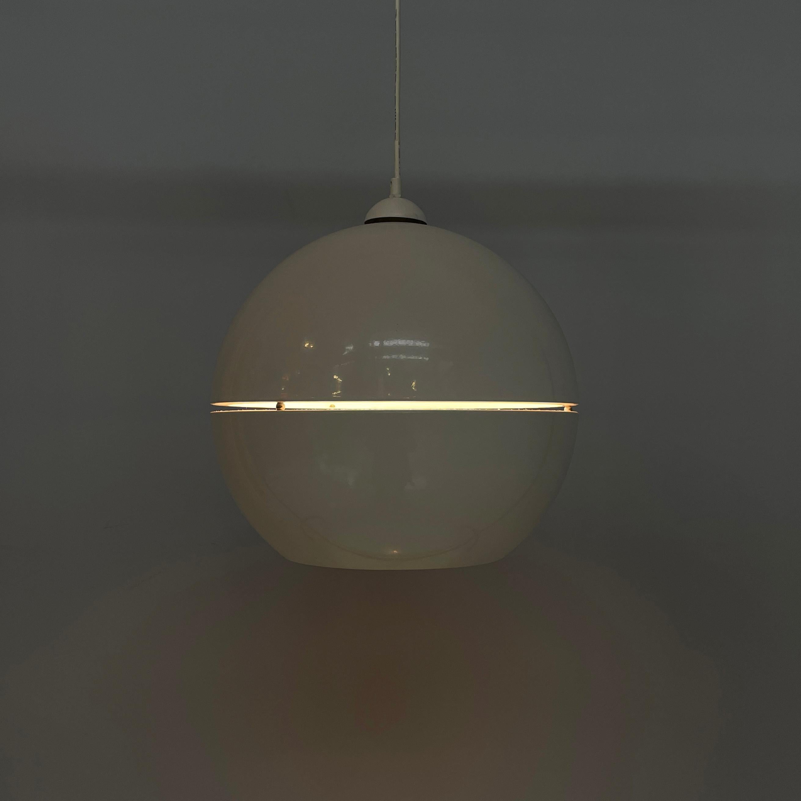 Lustre italien de style ère spatiale en métal blanc, années 2000 Bon état - En vente à MIlano, IT