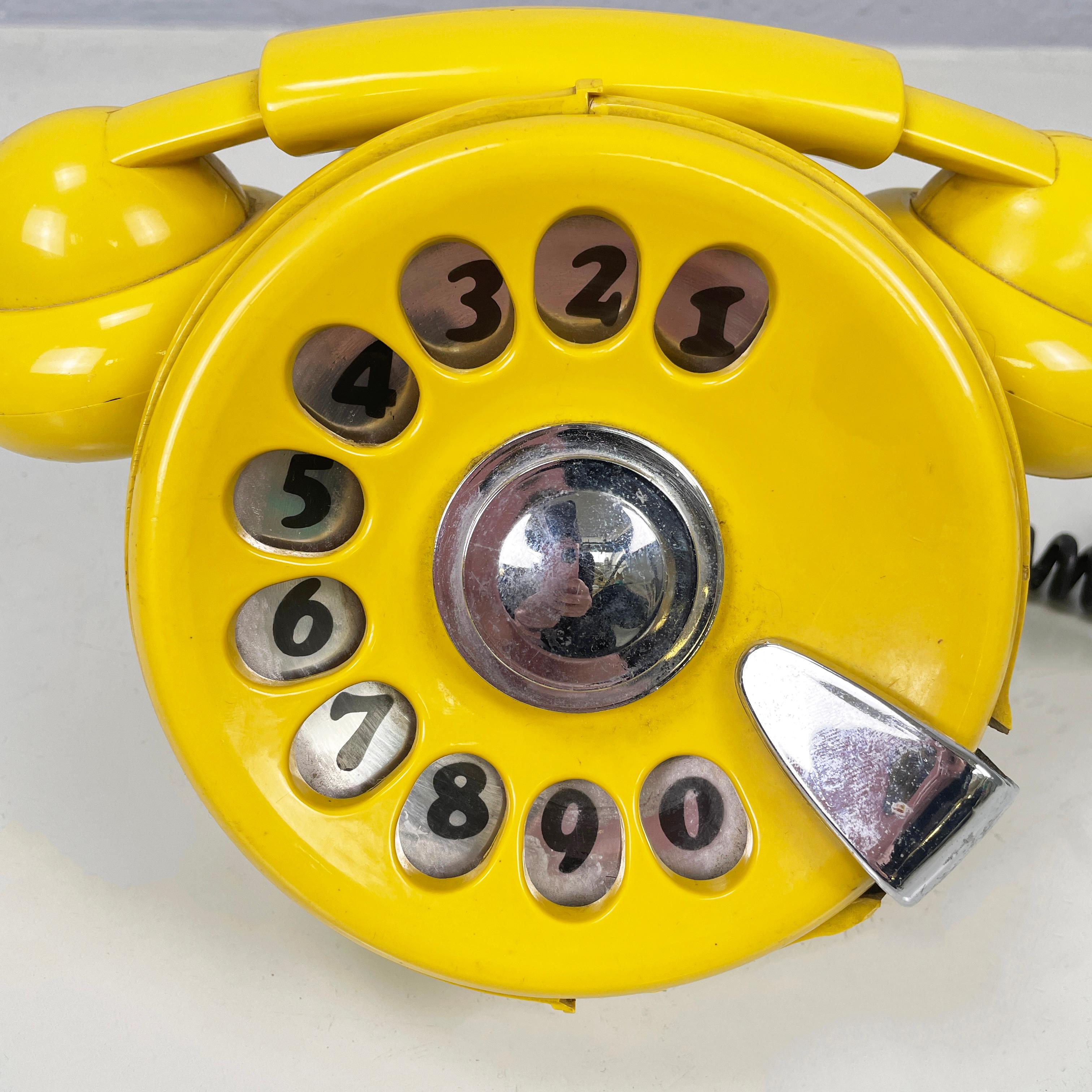 Italian space age Table dial telephone Bobo by Sergio Todeschini Telcer, 1970s 1