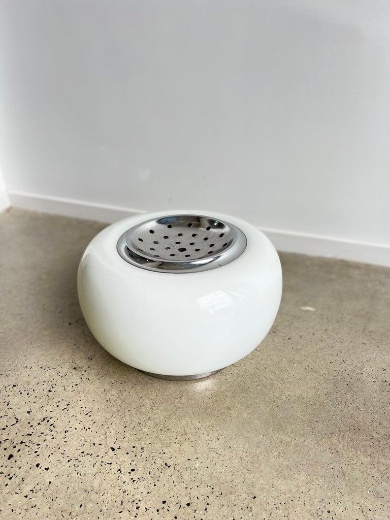Fin du 20e siècle Lampe de table italienne de l'ère spatiale en vente