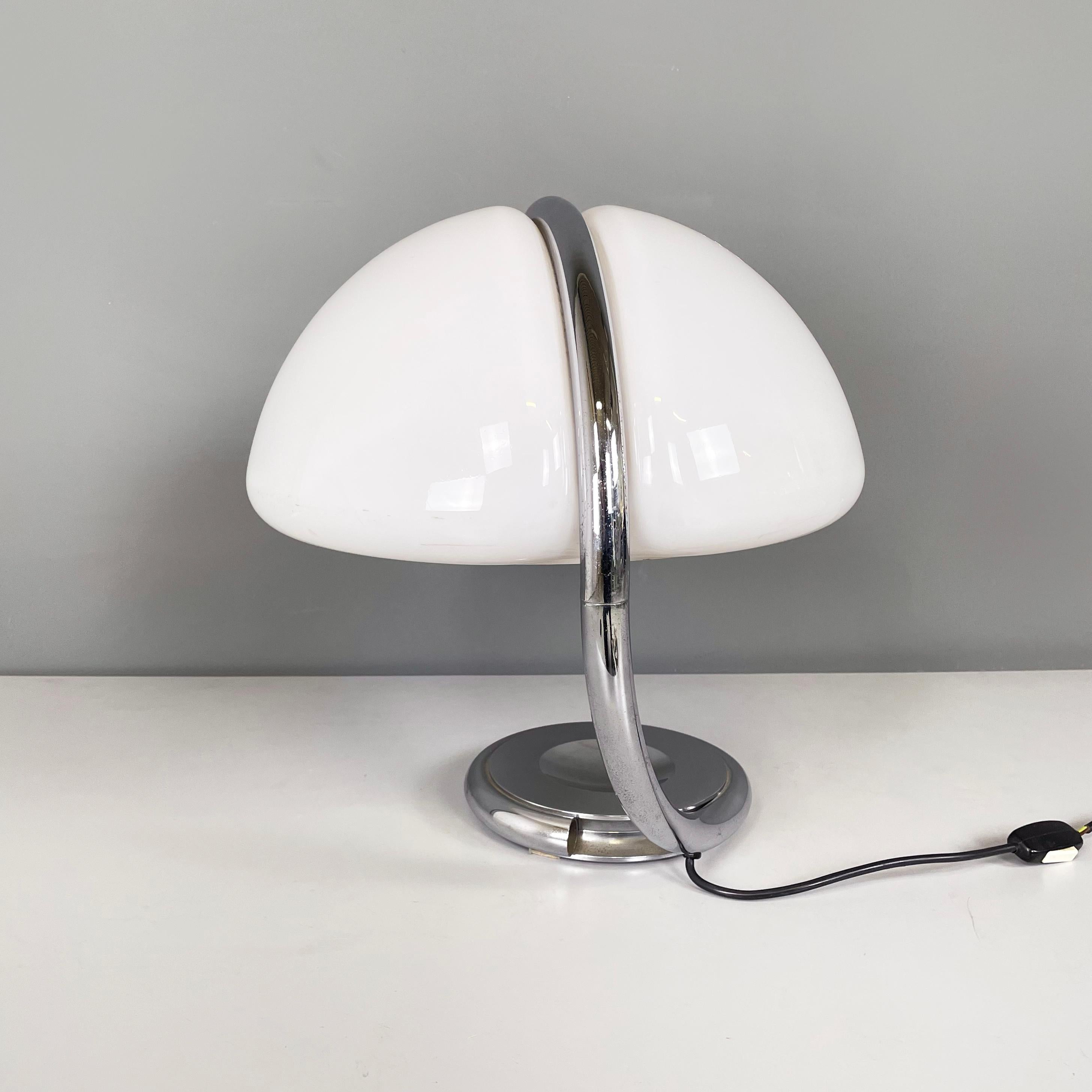 Italian space age Table lamp Serpente by Elio Martinelli Martinelli Luce, 1970s For Sale 1
