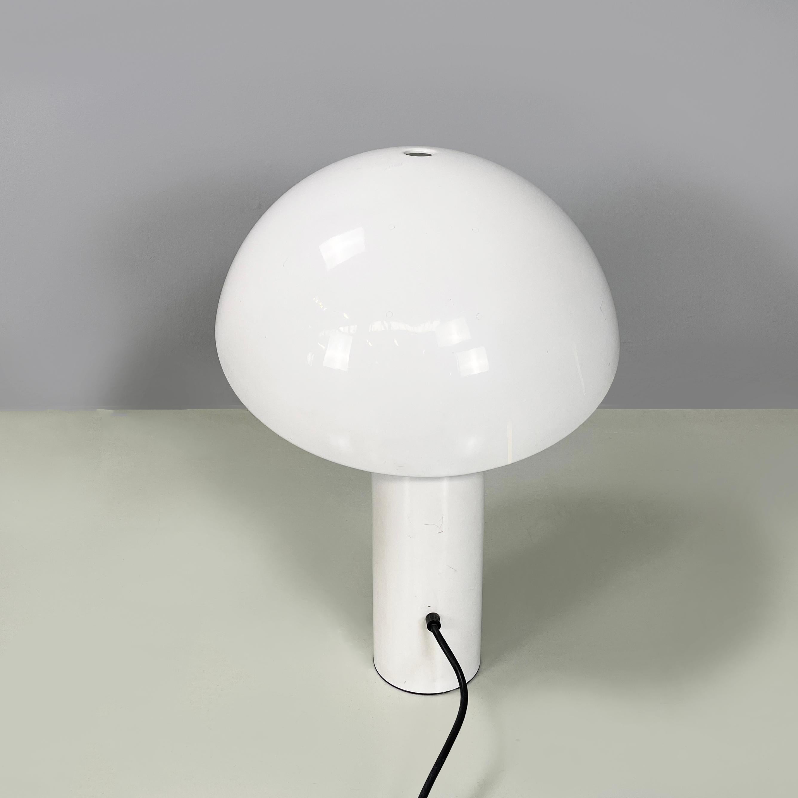 Italian space age Table lamp Vaga by Franco Mirenzi for Valenti, 1970s In Fair Condition For Sale In MIlano, IT