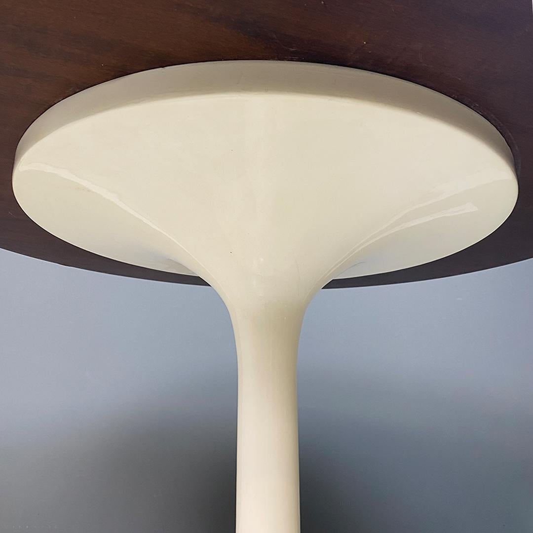 Italian Space Age White Cream Plastic and Wood Round Dining Table, 1970s For Sale 5
