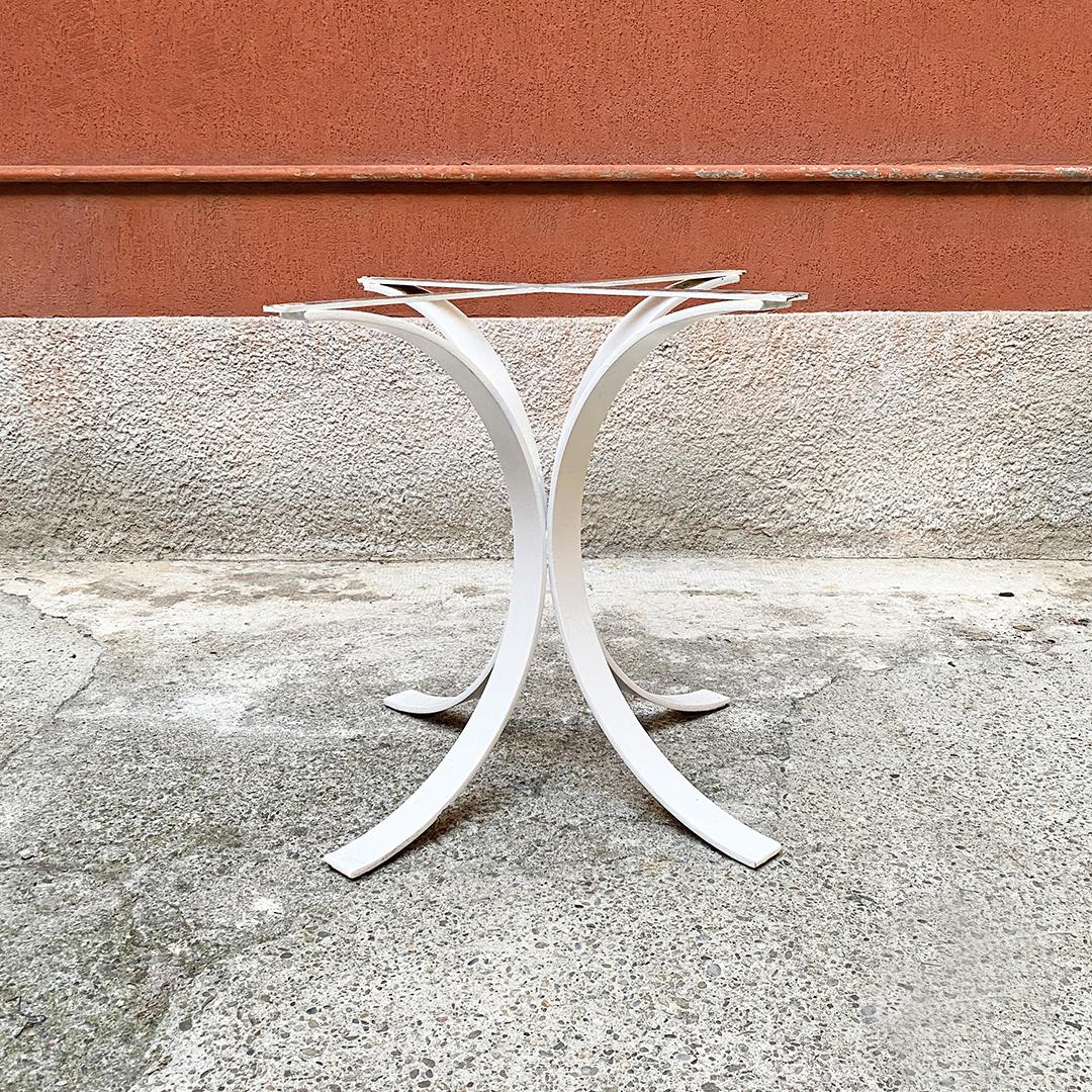 Italian Space Age White Curved Steel Base for Round Top Table, 1970s In Good Condition For Sale In MIlano, IT