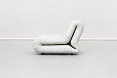 Italian Space Age, White Leather Pagrù Armchair, by 1P Italy, 1968