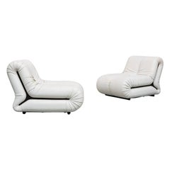 Italian Space Age, White Leather Pagrù Armchairs, by 1P Italy, 1968