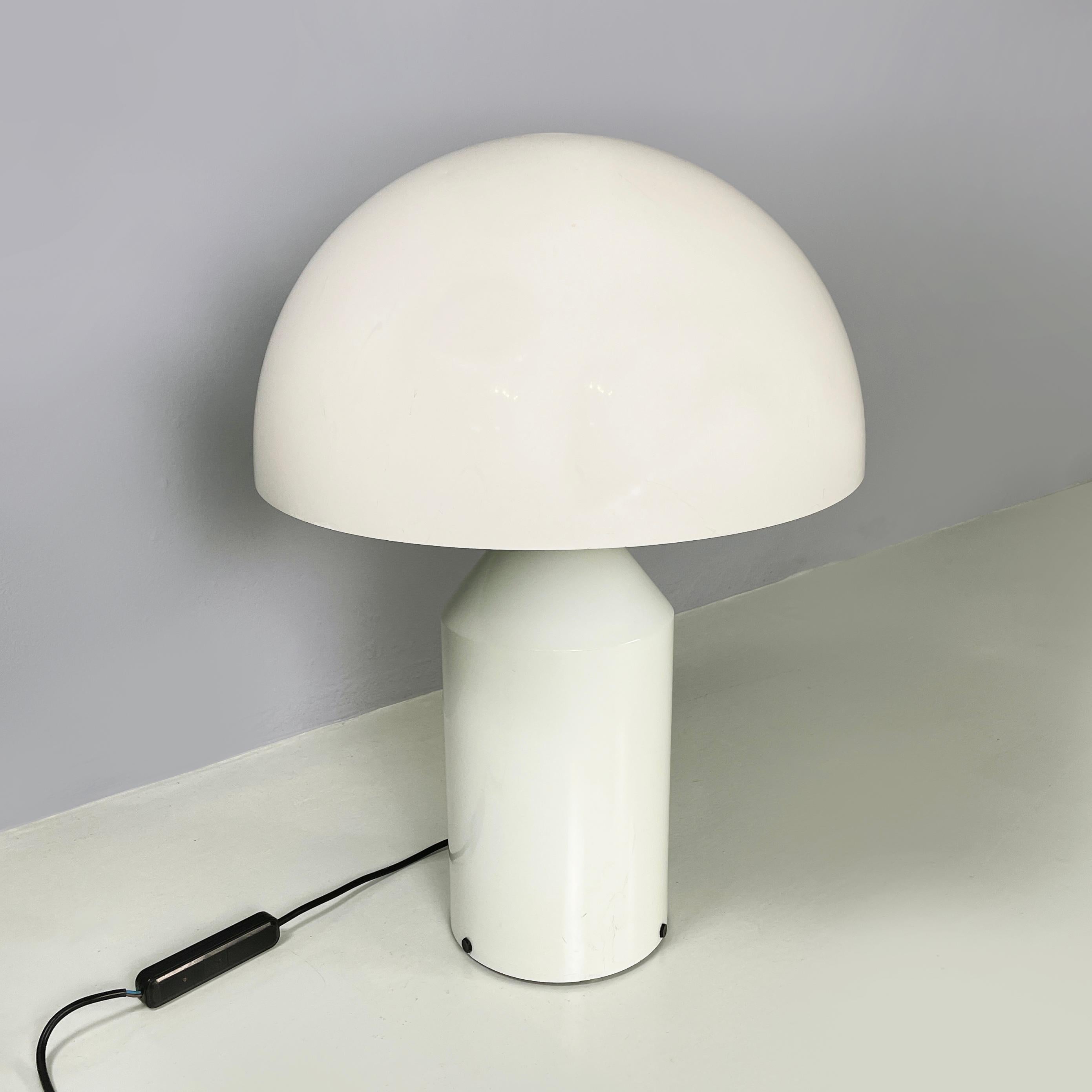 Space Age Italian space age White metal Table lamp Atollo by Magistretti for Oluce, 1970s For Sale