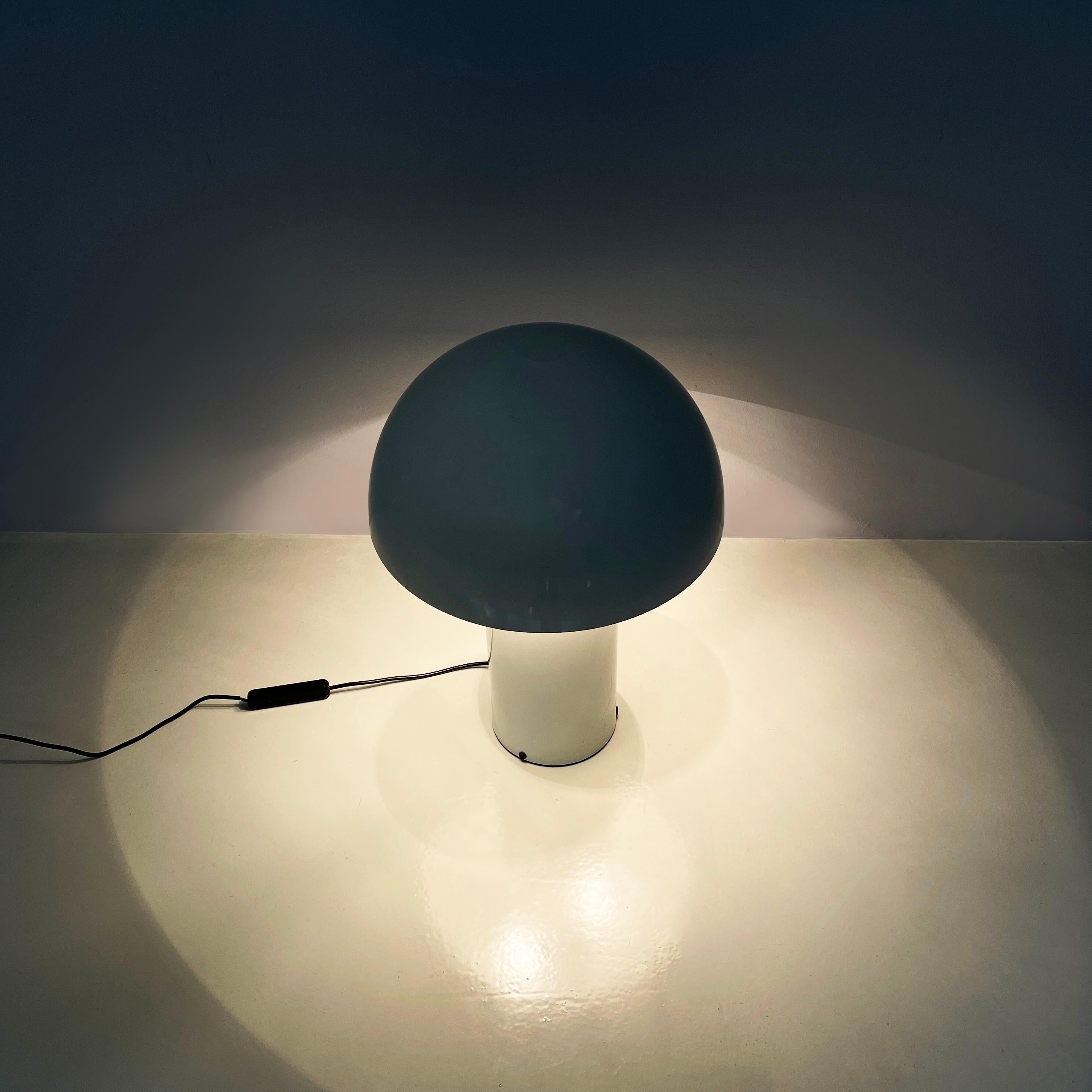 Italian space age White metal Table lamp Atollo by Magistretti for Oluce, 1970s In Good Condition For Sale In MIlano, IT