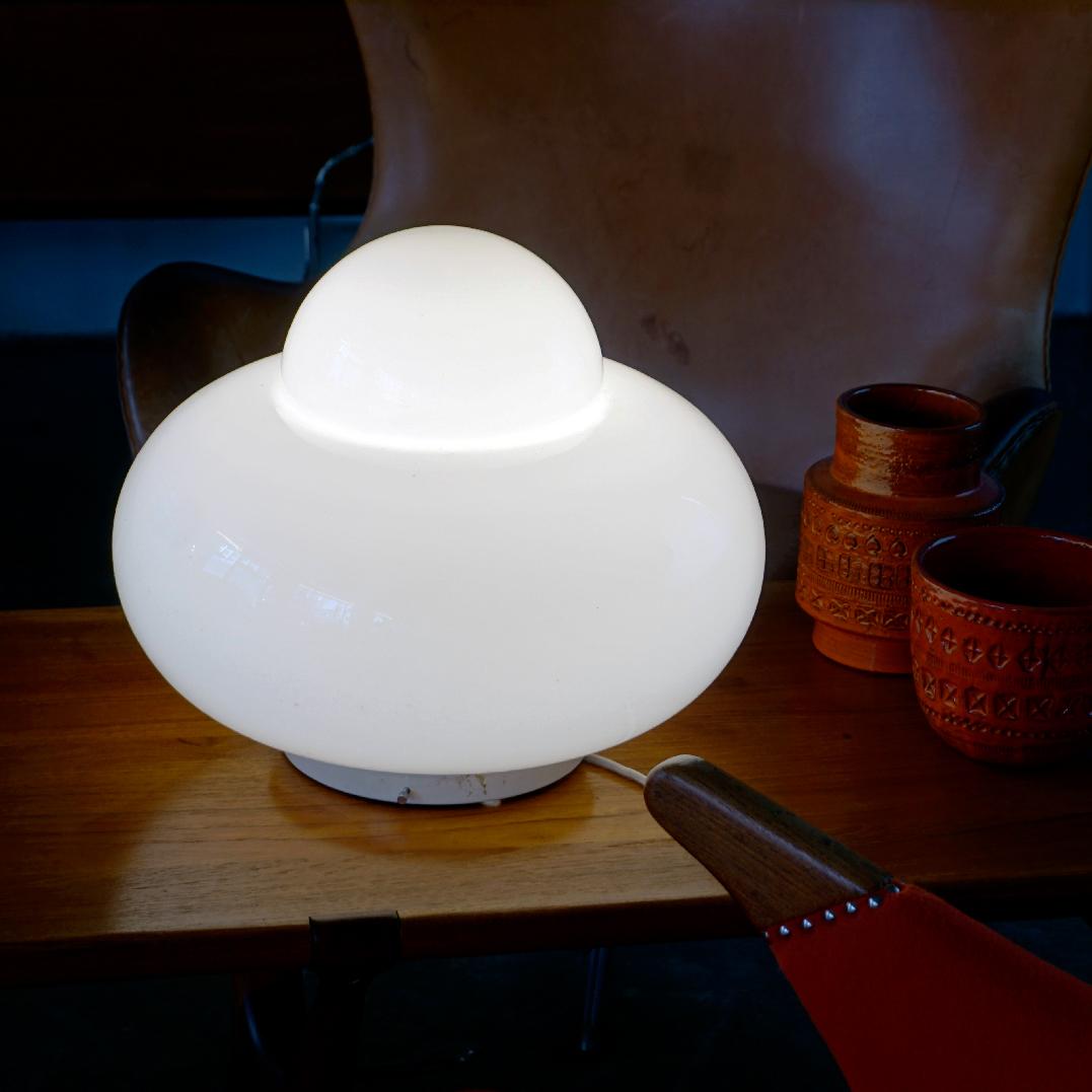 Mid-20th Century Italian Space Age White Opaline Glass Table Lamp in the Style of Sergio Asti