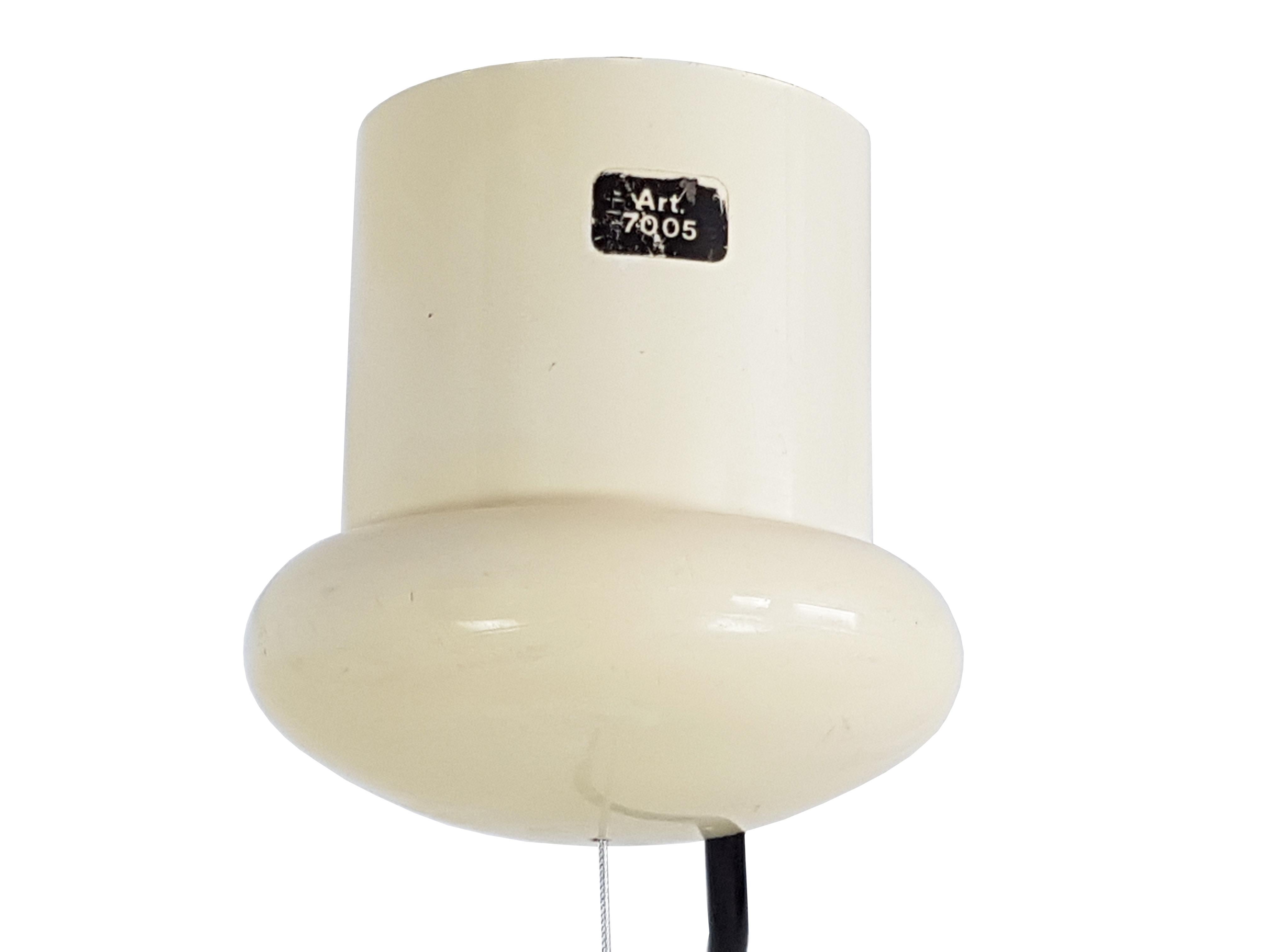 Ciondolo italiano a tre luci degli anni '60 in plastica bianca e metallo cromato A Space Age in vendita 3