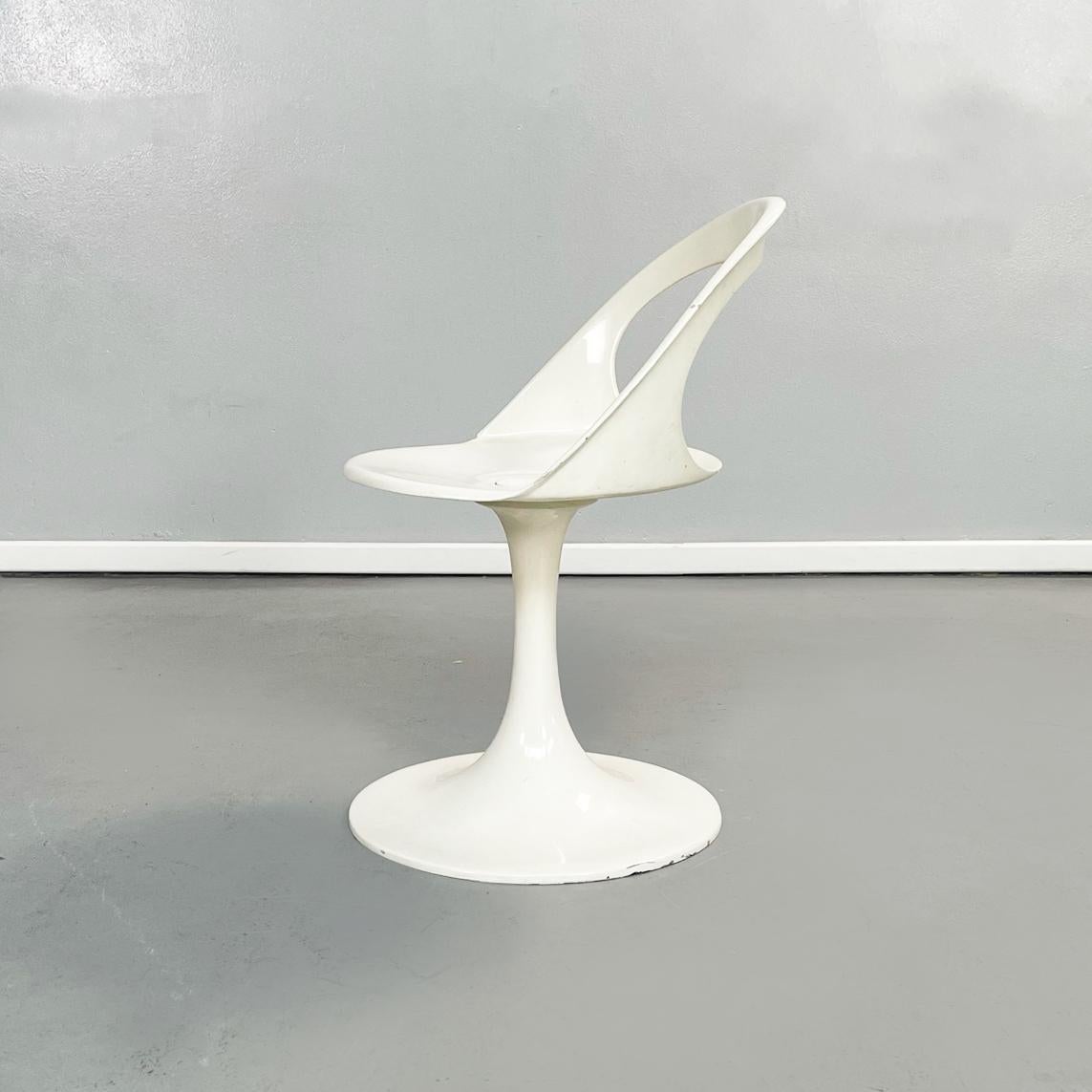 Sillas redondas italianas de plástico blanco Space Age, años 70 Era espacial en venta