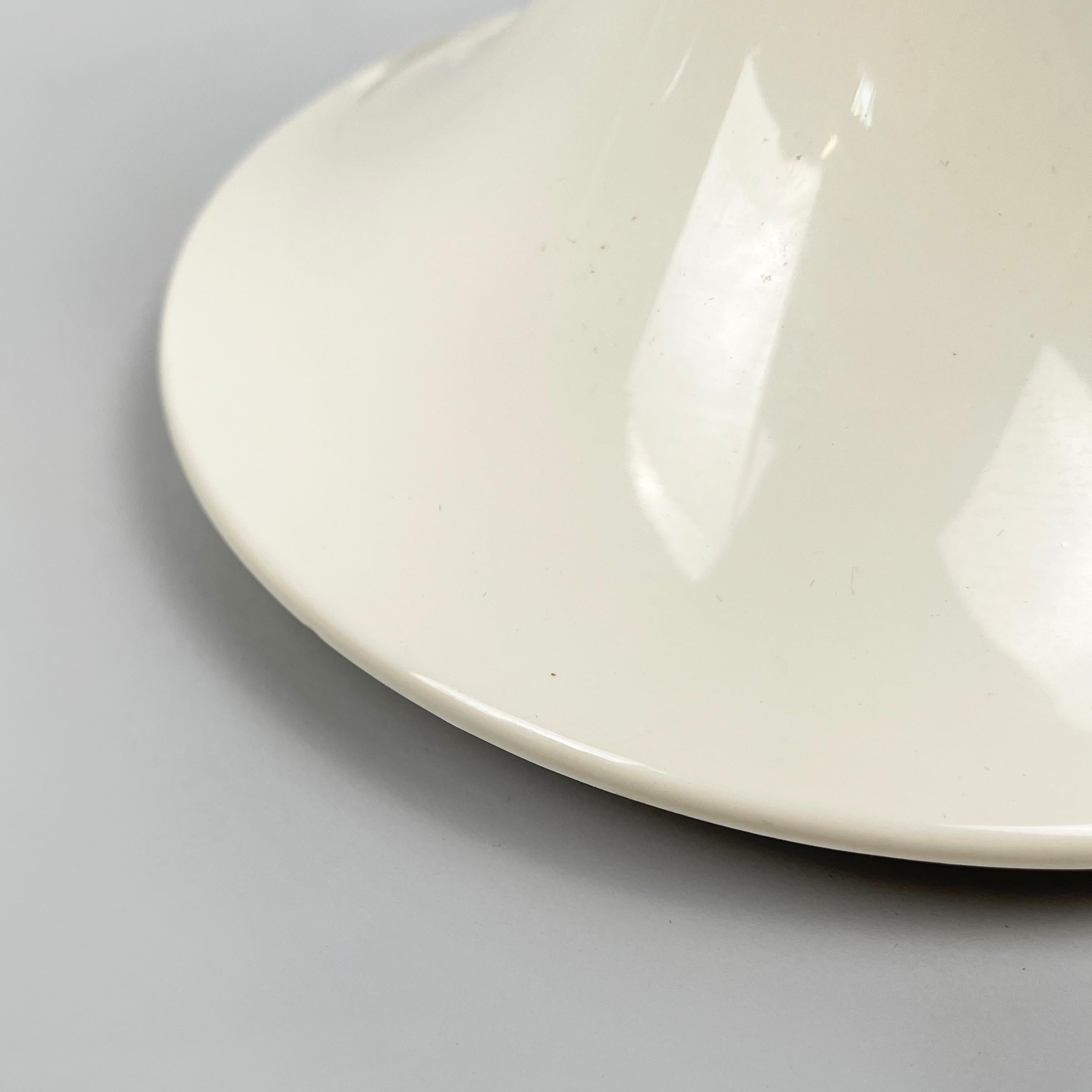 Aplique italiano de plástico blanco de la era espacial Teti Vico Magistretti Artemide, años 70 en venta 1