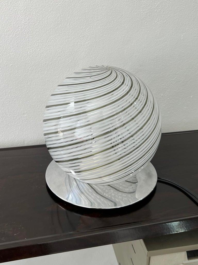 Italian Spheric Murano Glass Table Lamp chrome Base by Tronconi 1970s In Good Condition For Sale In Byron Bay, NSW