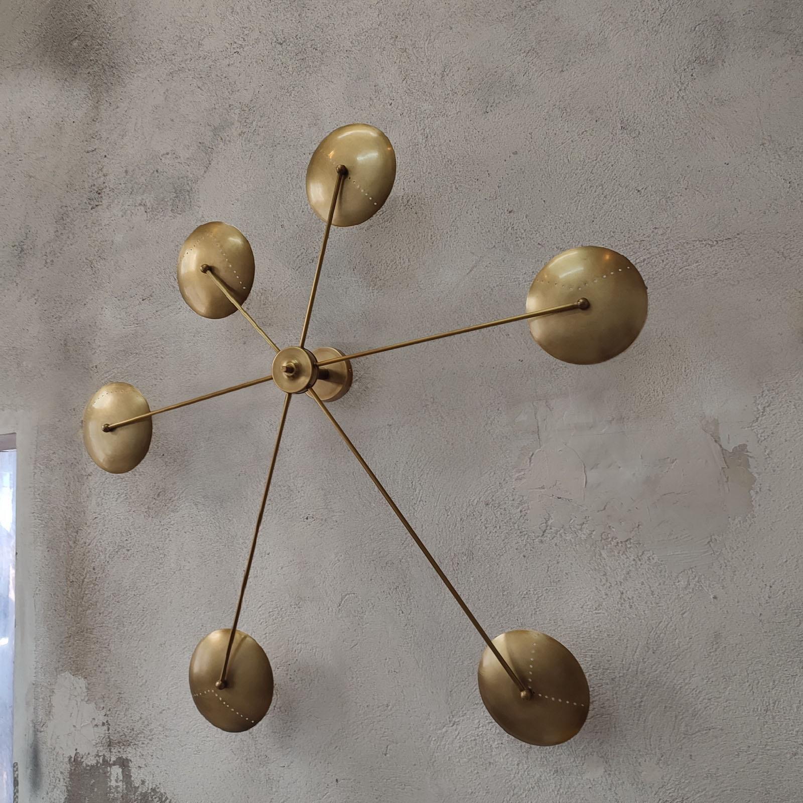 Mid-Century Modern Applique murale ou encastrée italienne en forme d'araignée, laiton patiné, style mi-siècle en vente