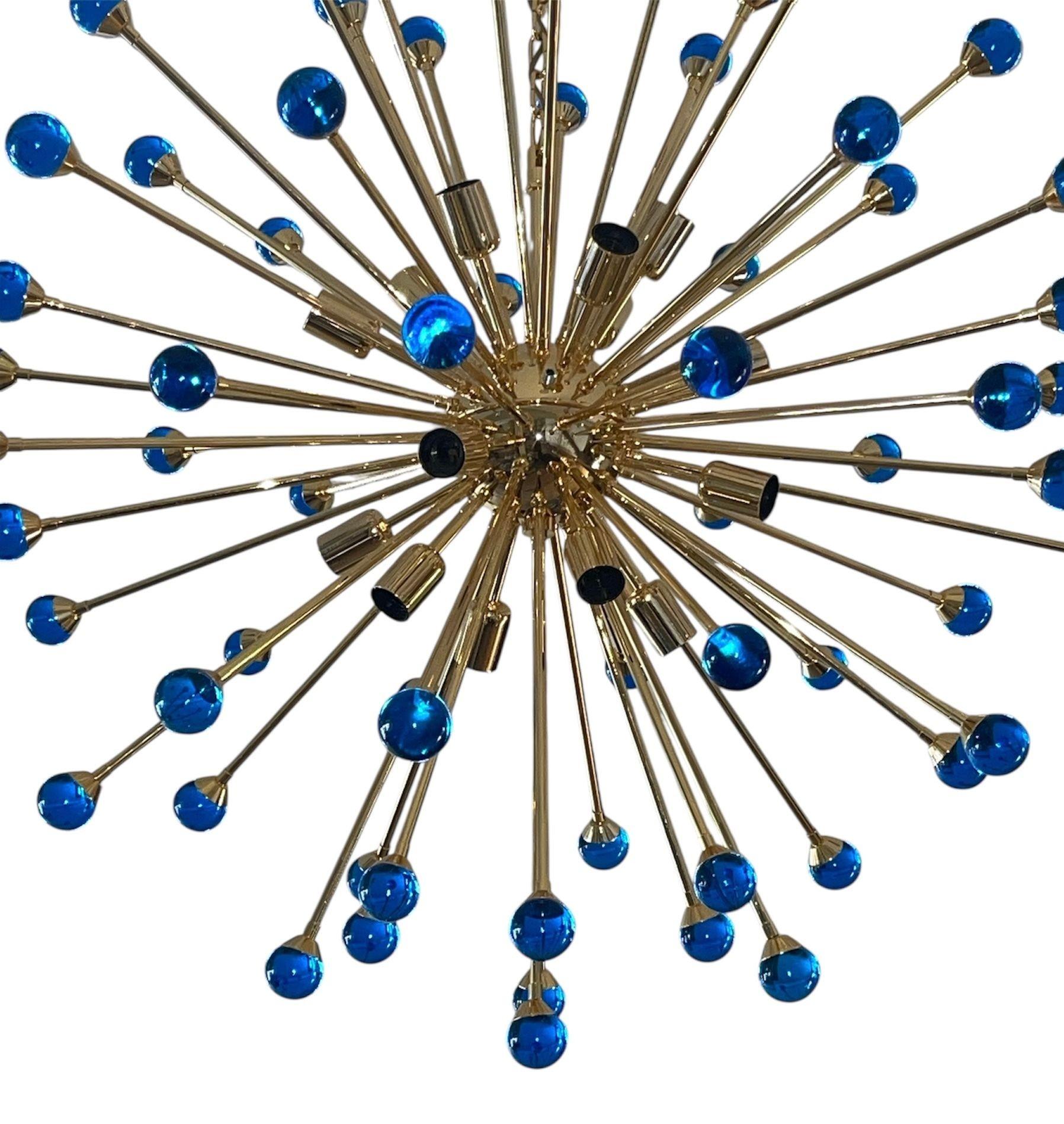 XXIe siècle et contemporain Lustre Sputnik italien Sphères en verre de Murano bleu cobalt, début du 21e siècle. en vente