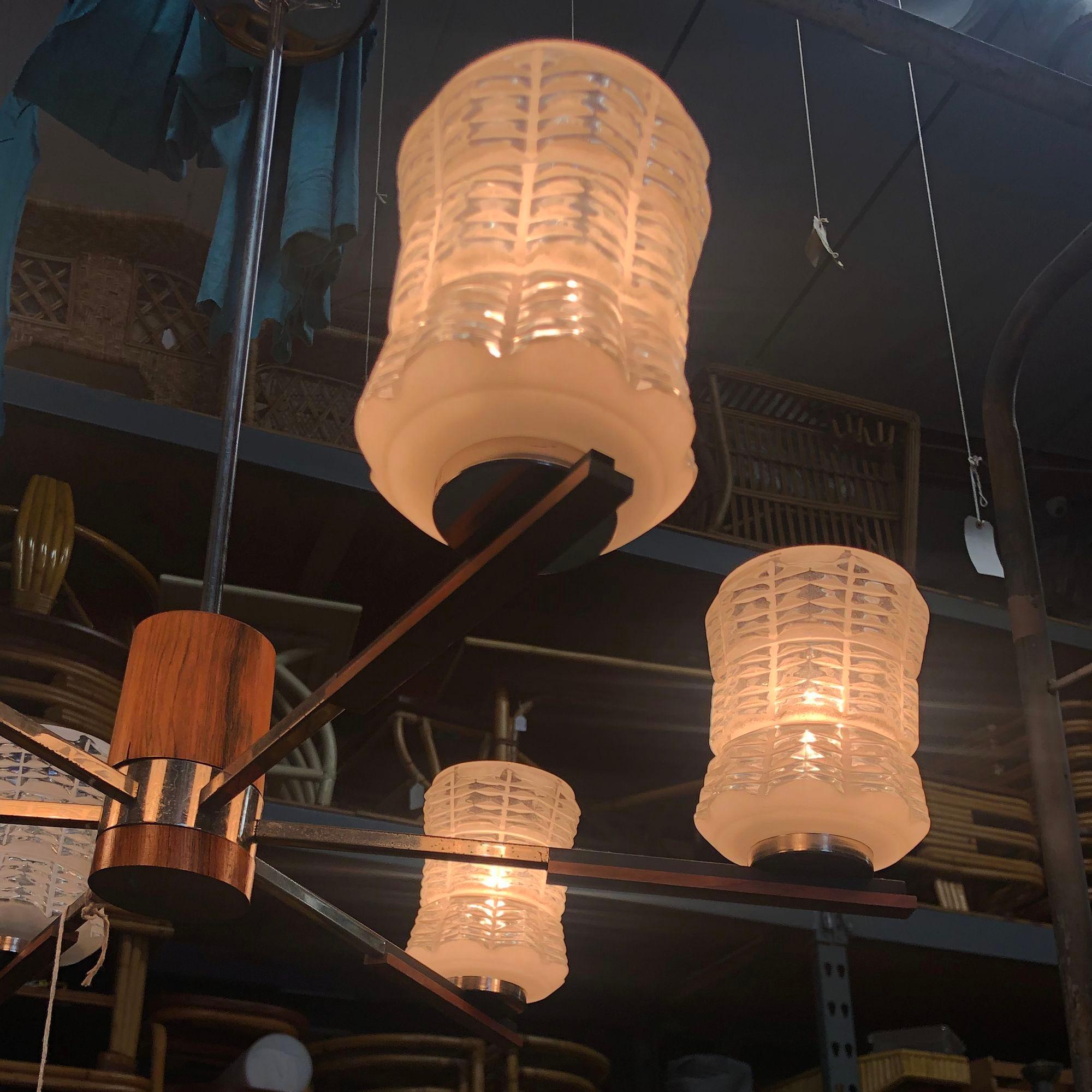 Lampadario Sputnik italiano in cromo rosato con paralumi in vetro in vendita 6