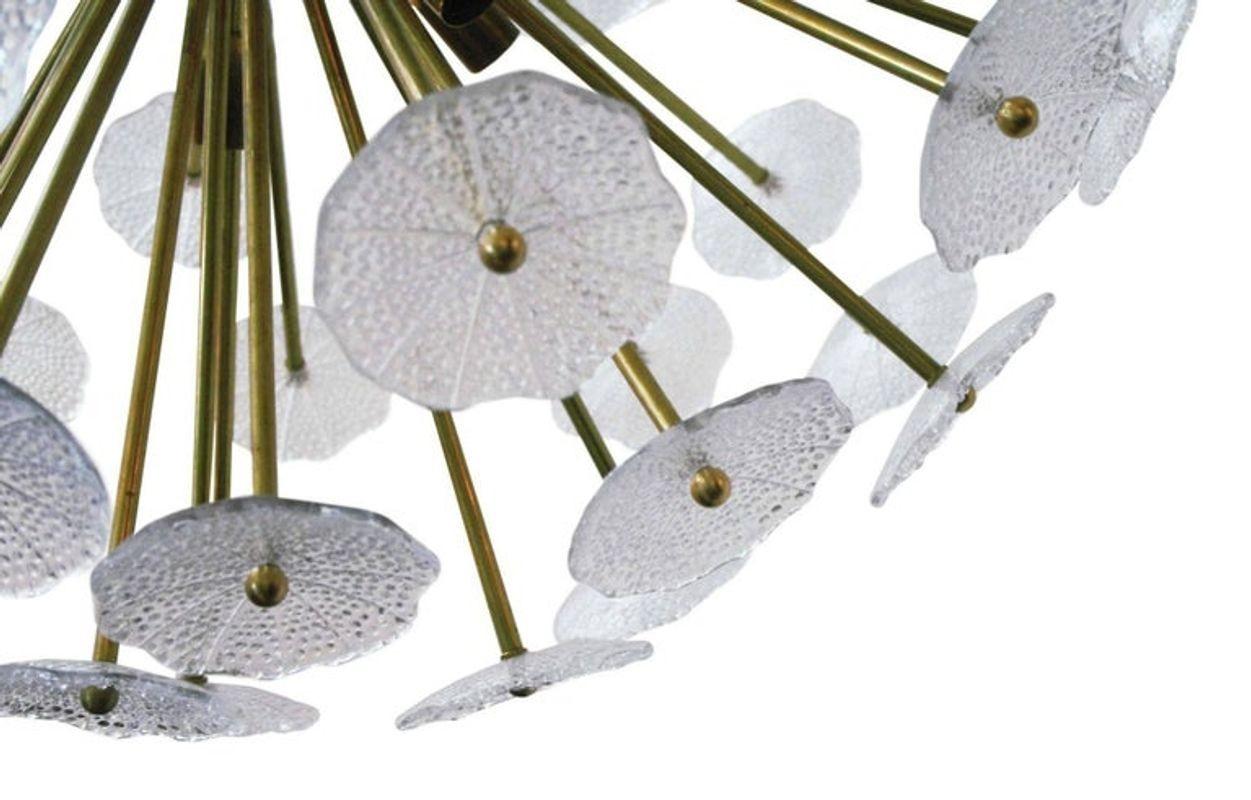 Italiano Lampadario italiano Sputnik con vetro di Murano trasparente, anni '60 in vendita