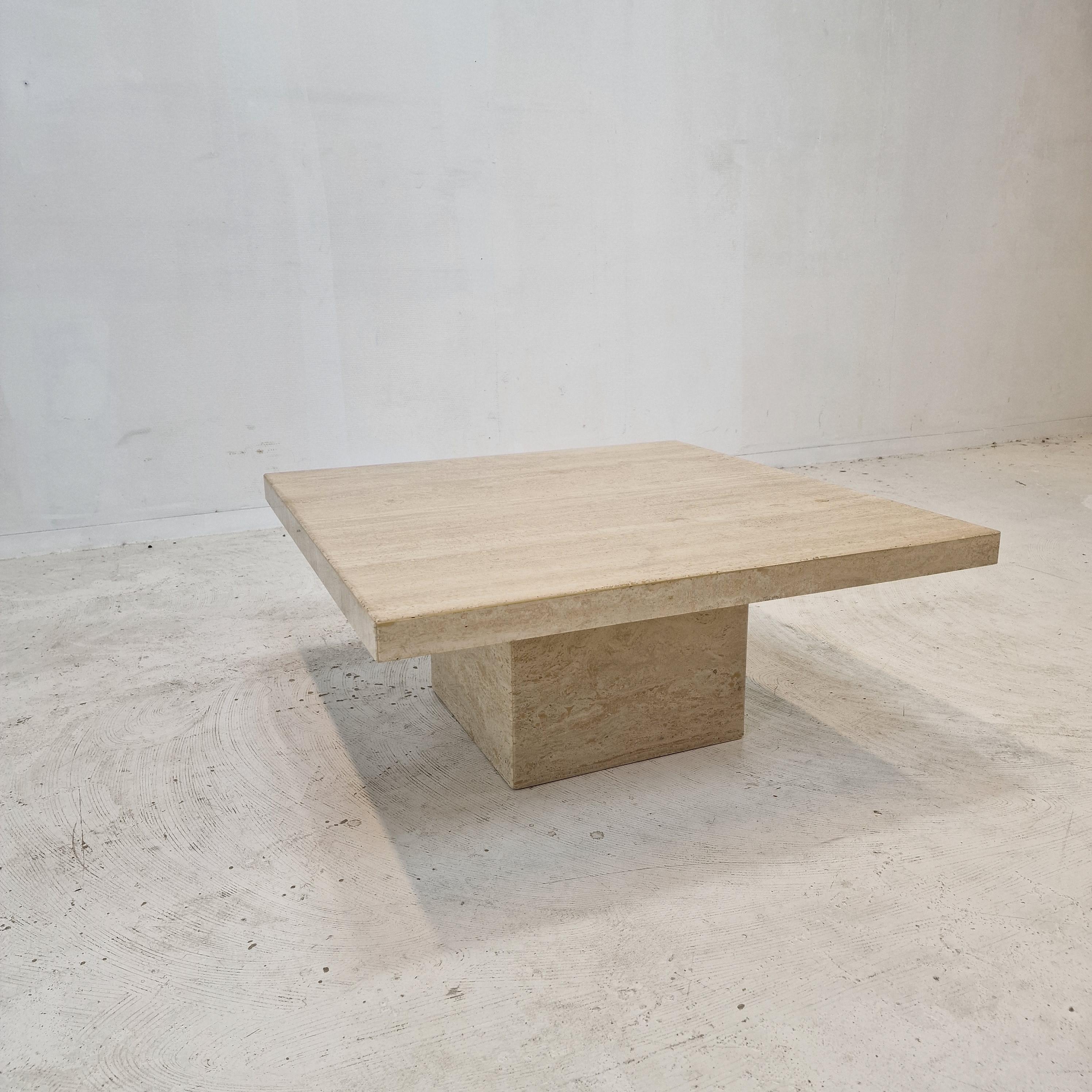 Late 20th Century Italian Square Coffee Table in Travertine, 1980s For Sale