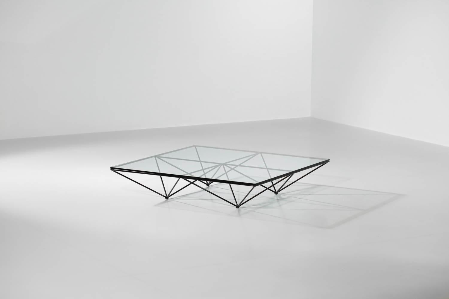 Italian square coffee table Paolo Piva model Alanda 70s BB Italia - G518 For Sale 5