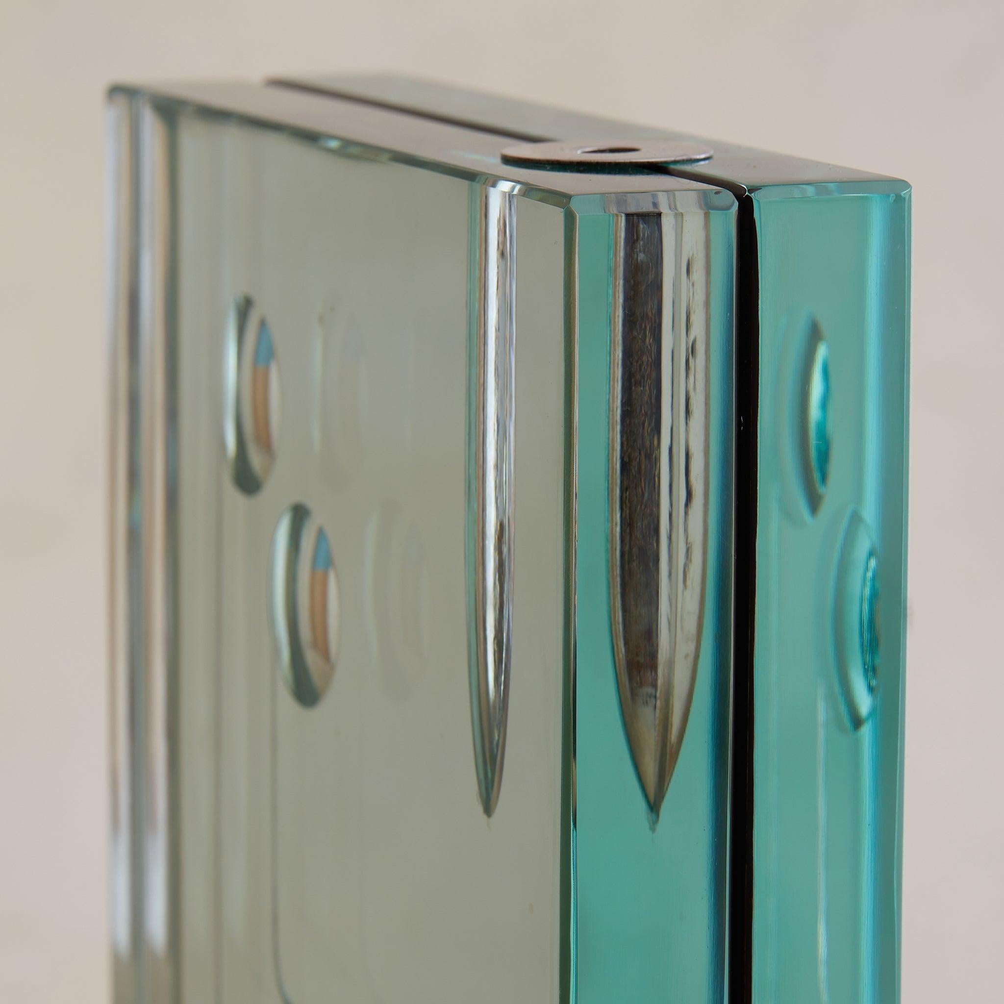 Italian Square Crystal Vase by Pierangelo Gallotti & Luigi Radice, 1960s im Zustand „Gut“ im Angebot in Chicago, IL