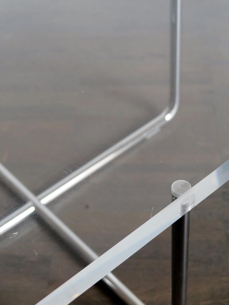 Late 20th Century Italian Square Plexiglass Modern Coffee Table Produced by Minotti, 1980s