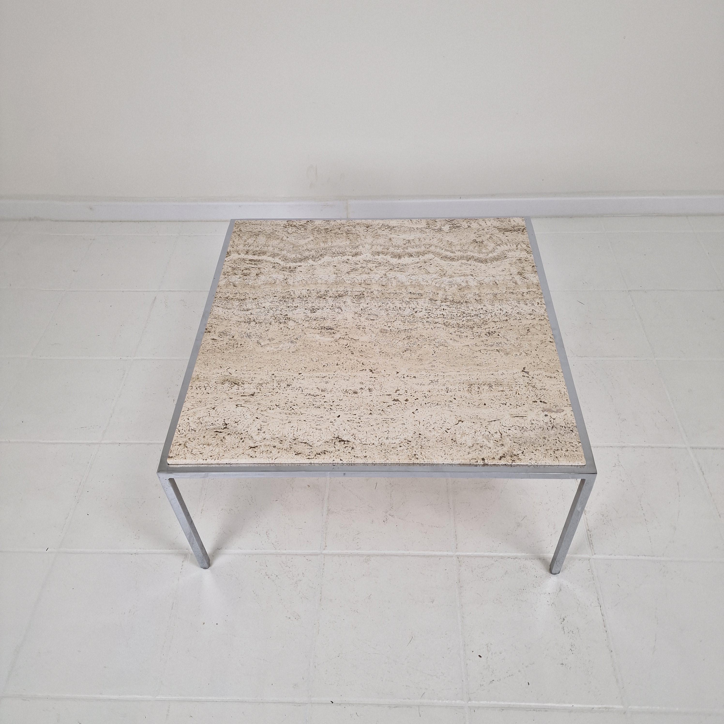 Italian Square Travertine Coffee Table with Steel Base, 1980's en Bueno estado para la venta en Oud Beijerland, NL
