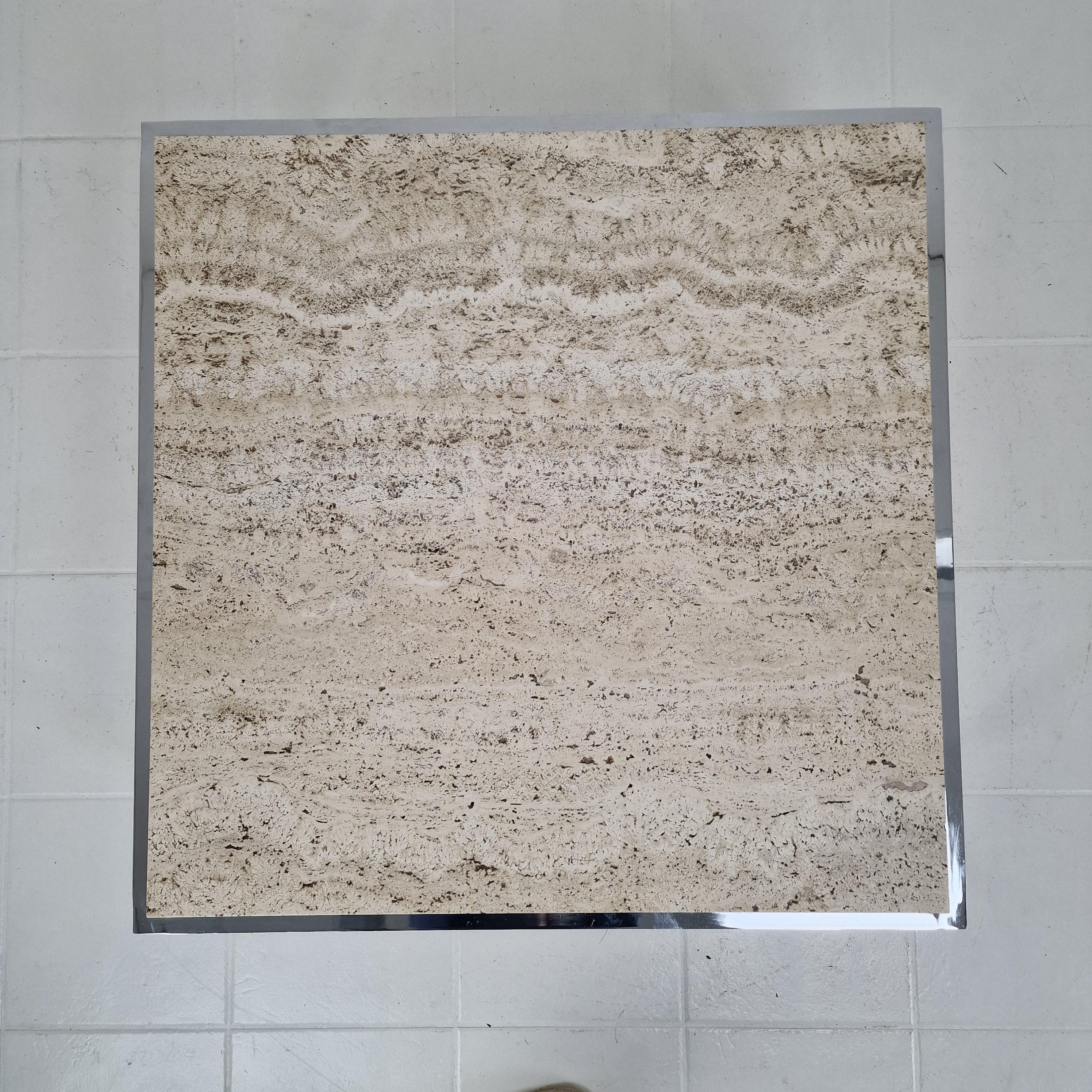 Italian Square Travertine Coffee Table with Steel Base, 1980's finales del siglo XX en venta