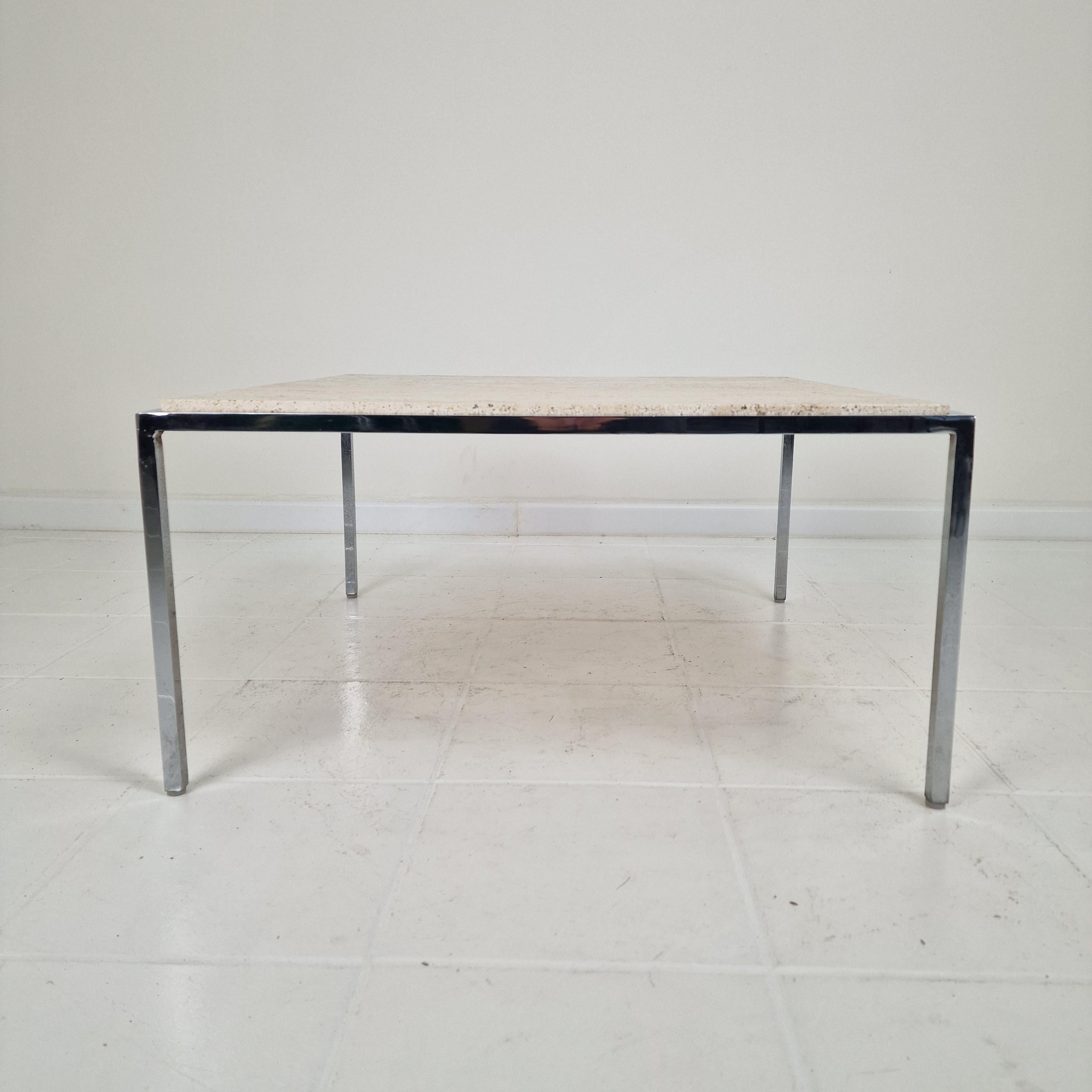Italian Square Travertine Coffee Table with Steel Base, 1980's Travertino en venta
