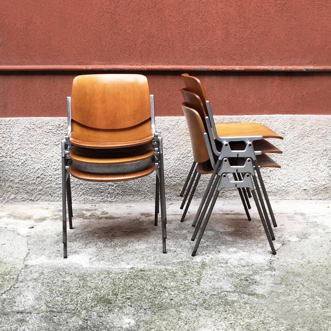 Italian Stackable Italian Chairs DSC by G. Piretti for Anonima Castelli, 1965 In Good Condition In MIlano, IT