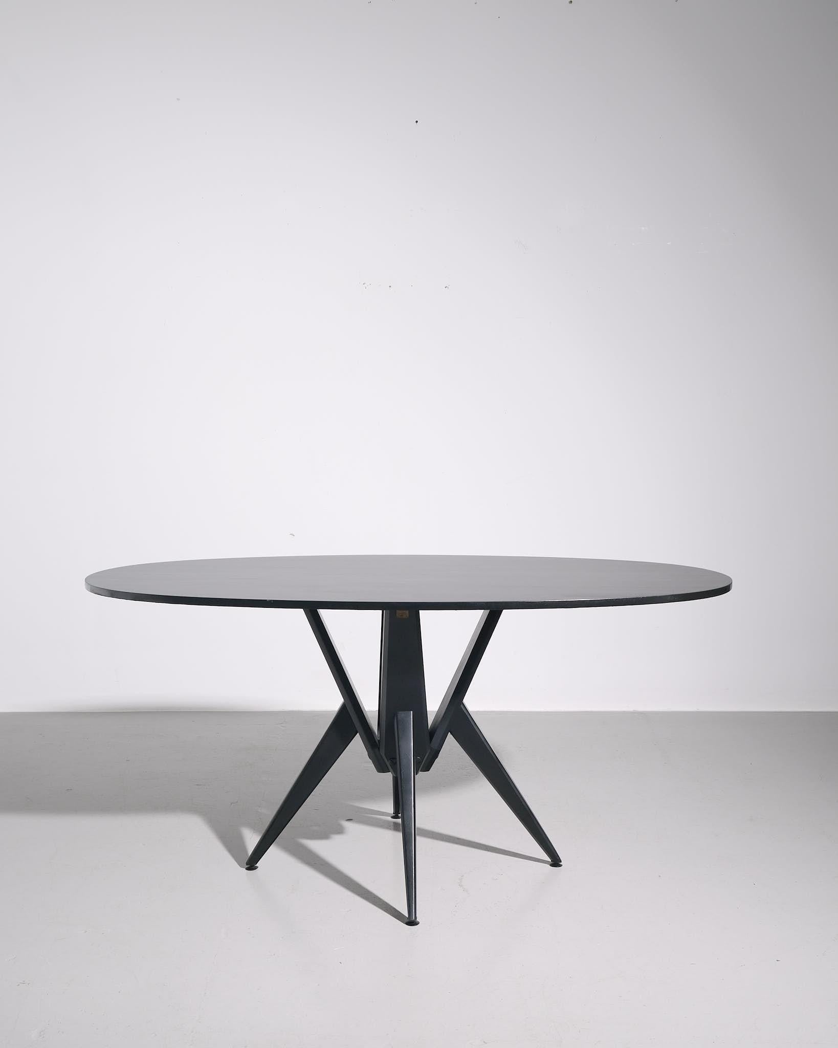 Italian Stained Wood  Dining table from the 1950s For Sale 1