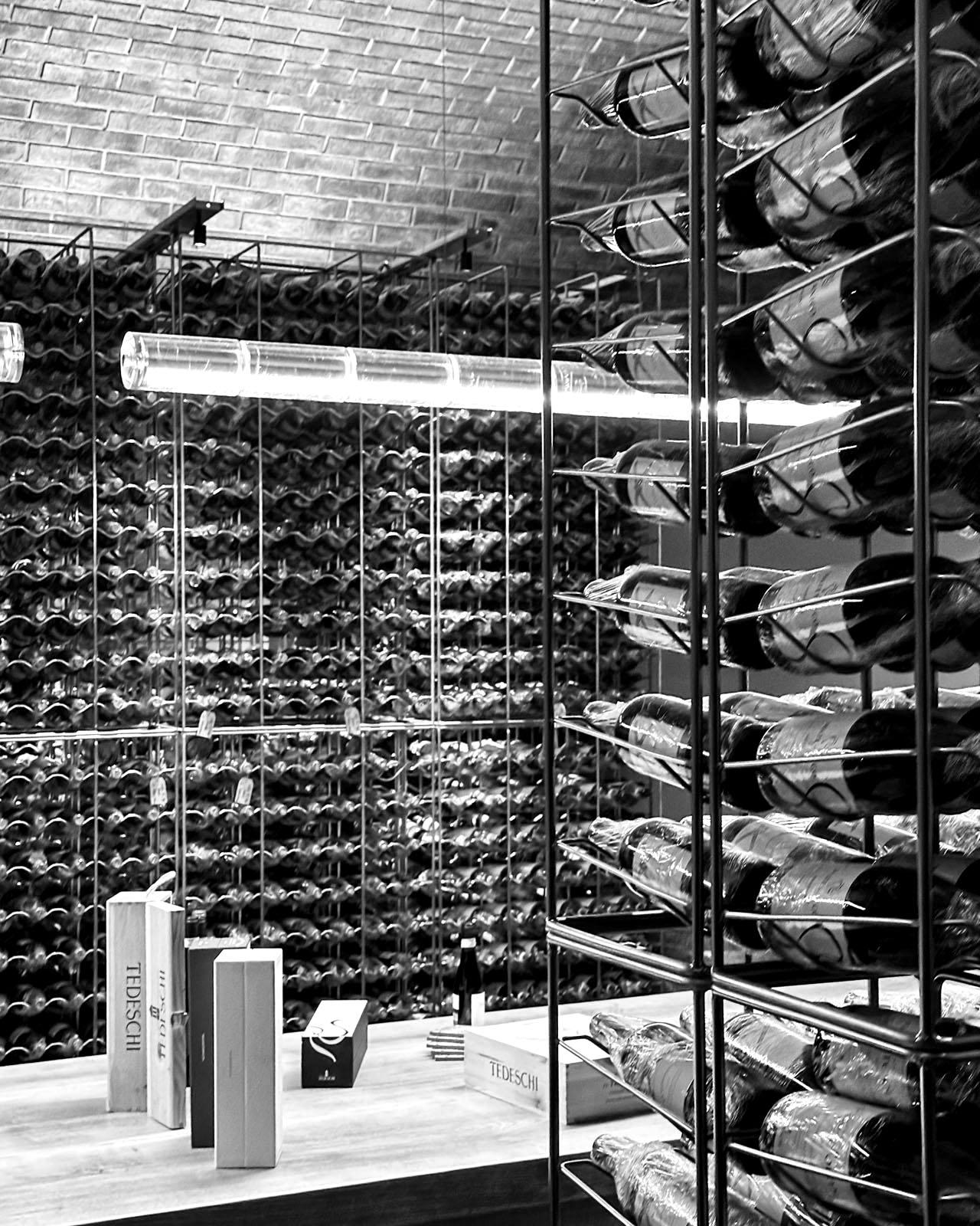 Contemporary Enrico Girotti  exclusive Stainless Steel Gold Wine Rack Made in Italy For Sale