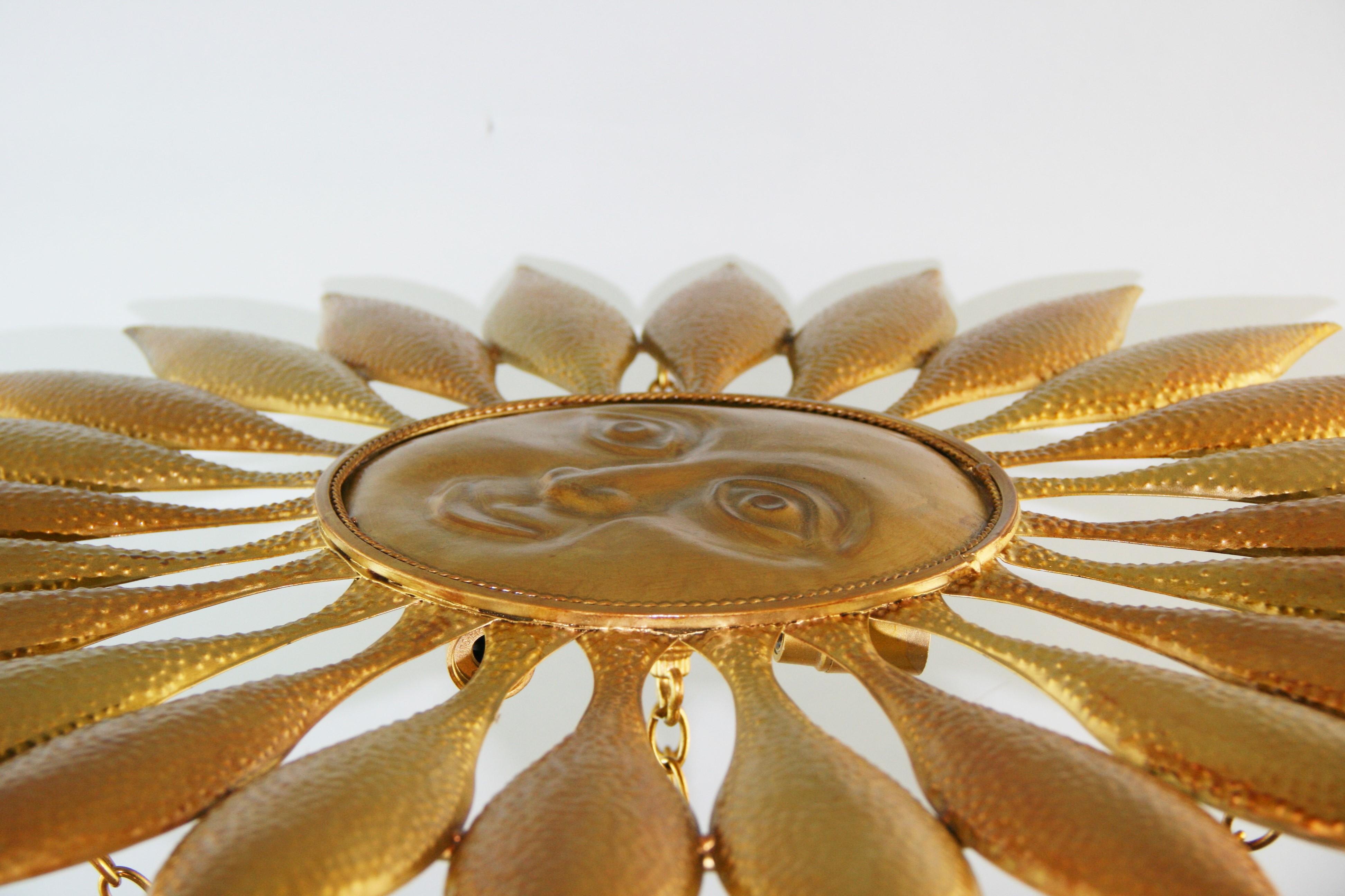 Italian Gilt Foliate Sun Face Hanging Chandelier 3