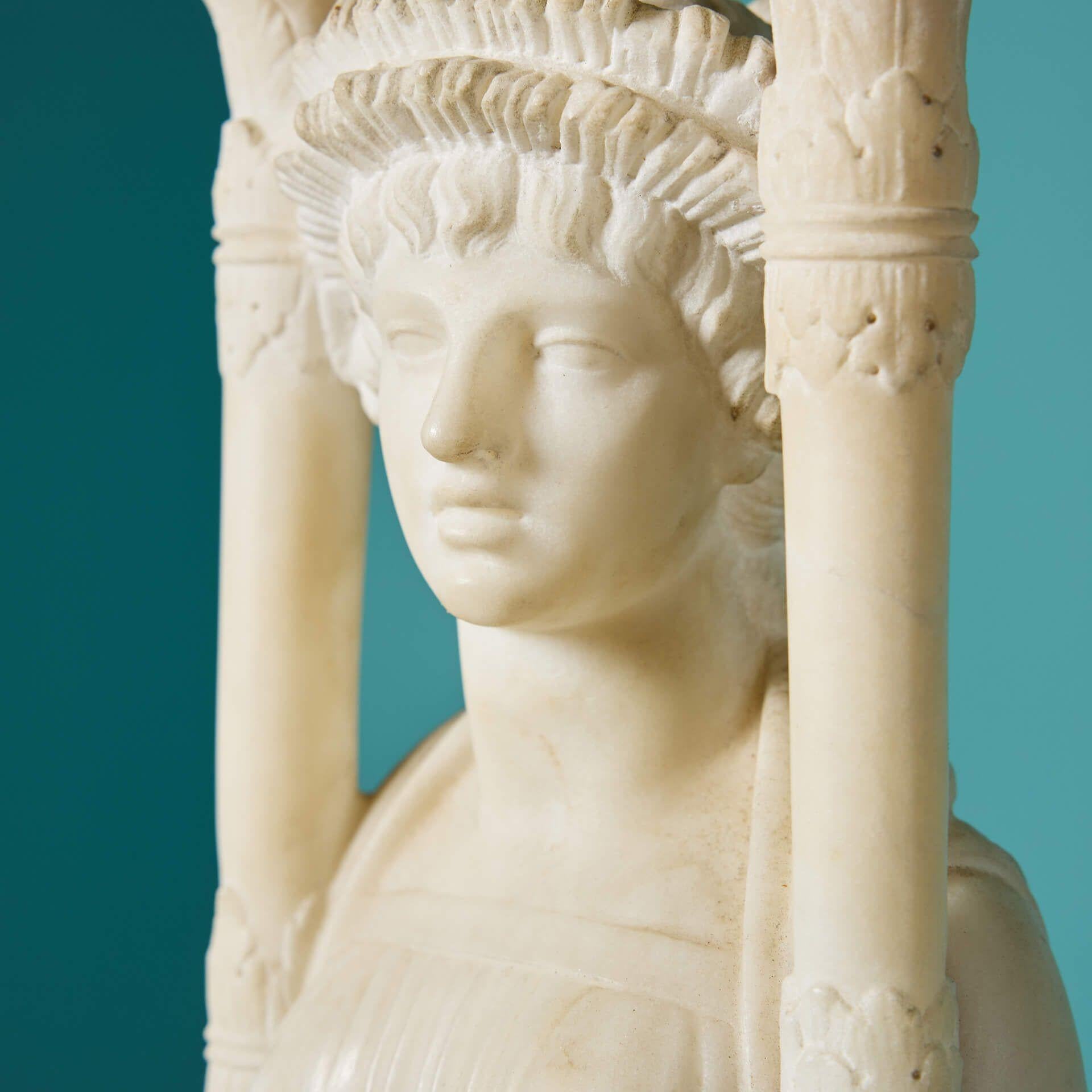 Neoclassico Statuario italiano Scultura in marmo di una fanciulla neoclassica in vendita