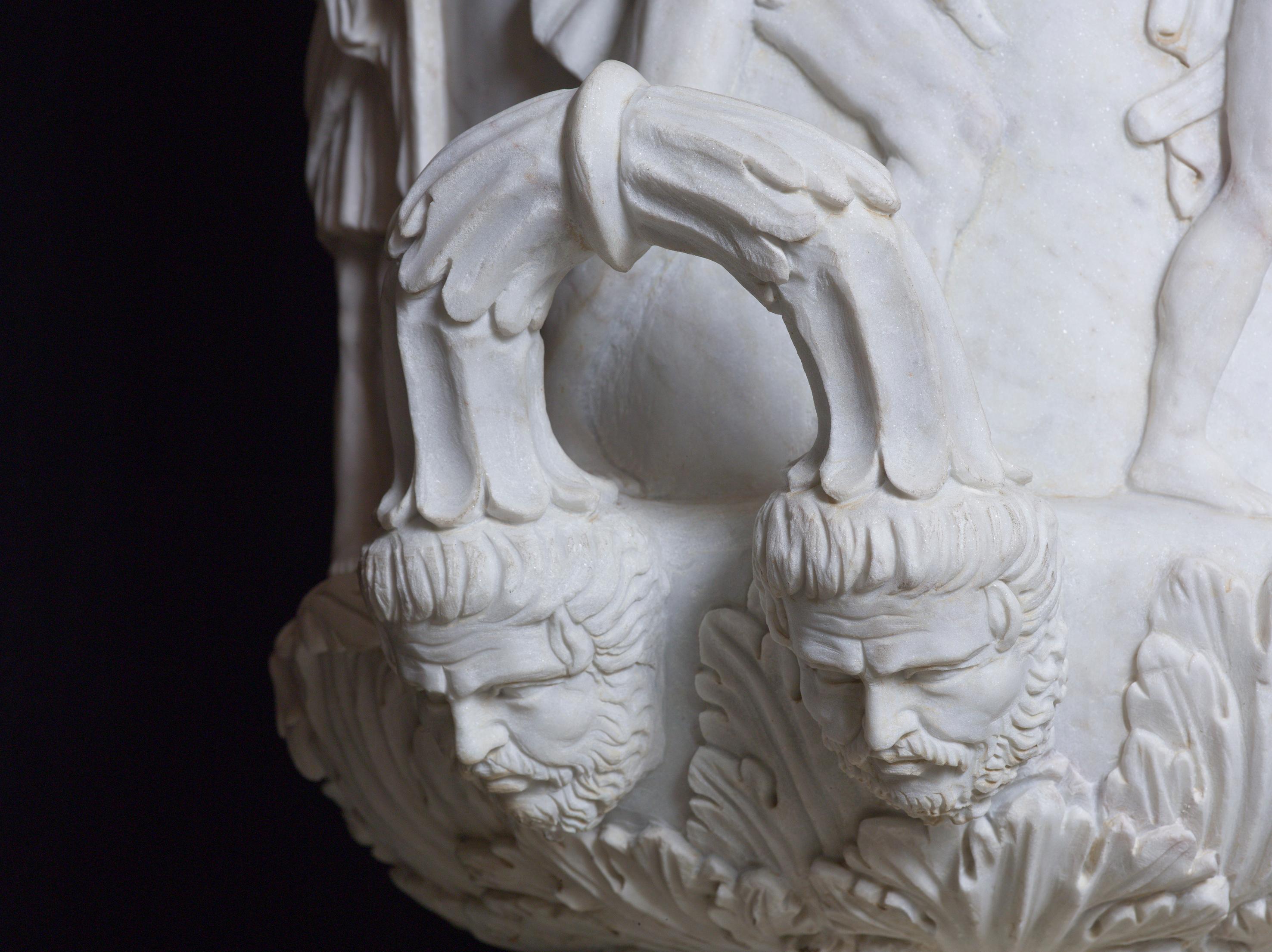 Italian Statuary White Marble Medici Vase after the Classical Greek For Sale 4