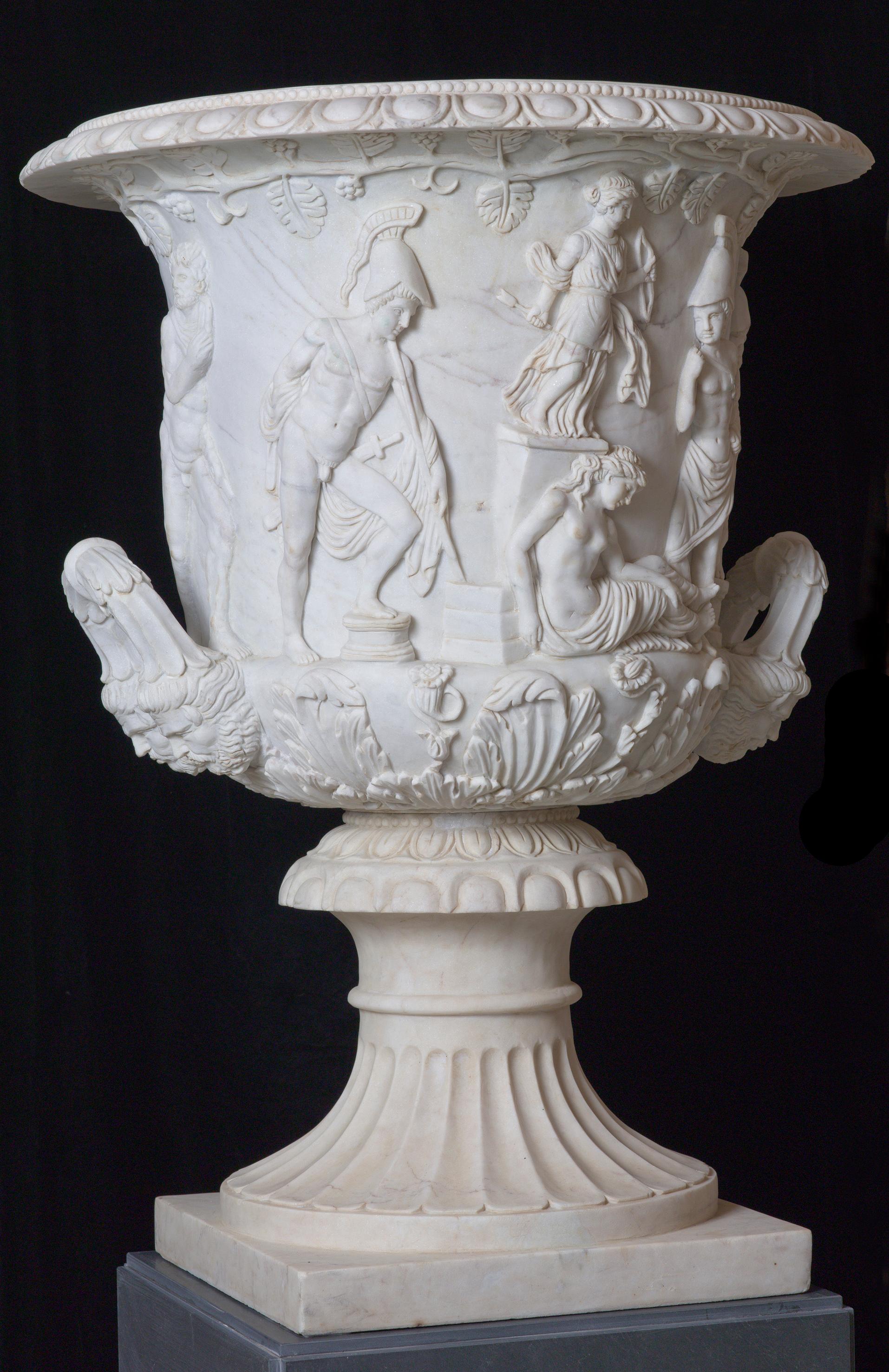 Italian Statuary White Marble Medici Vase after the Classical Greek For Sale 3