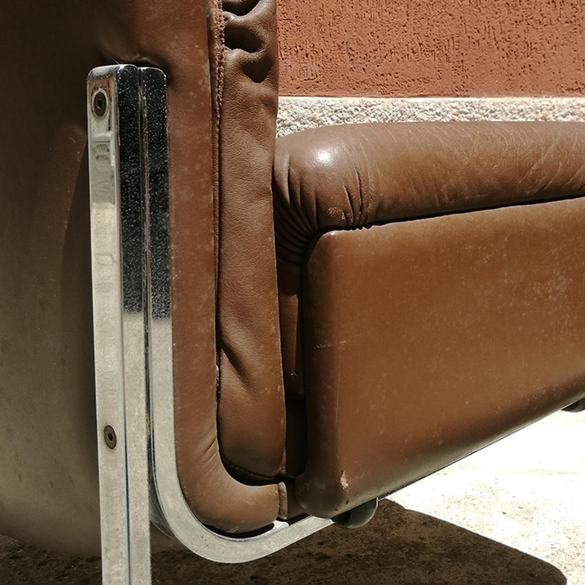 Italian mid-century modern steel and Brown Leather Armchairs, 1970s In Good Condition In MIlano, IT