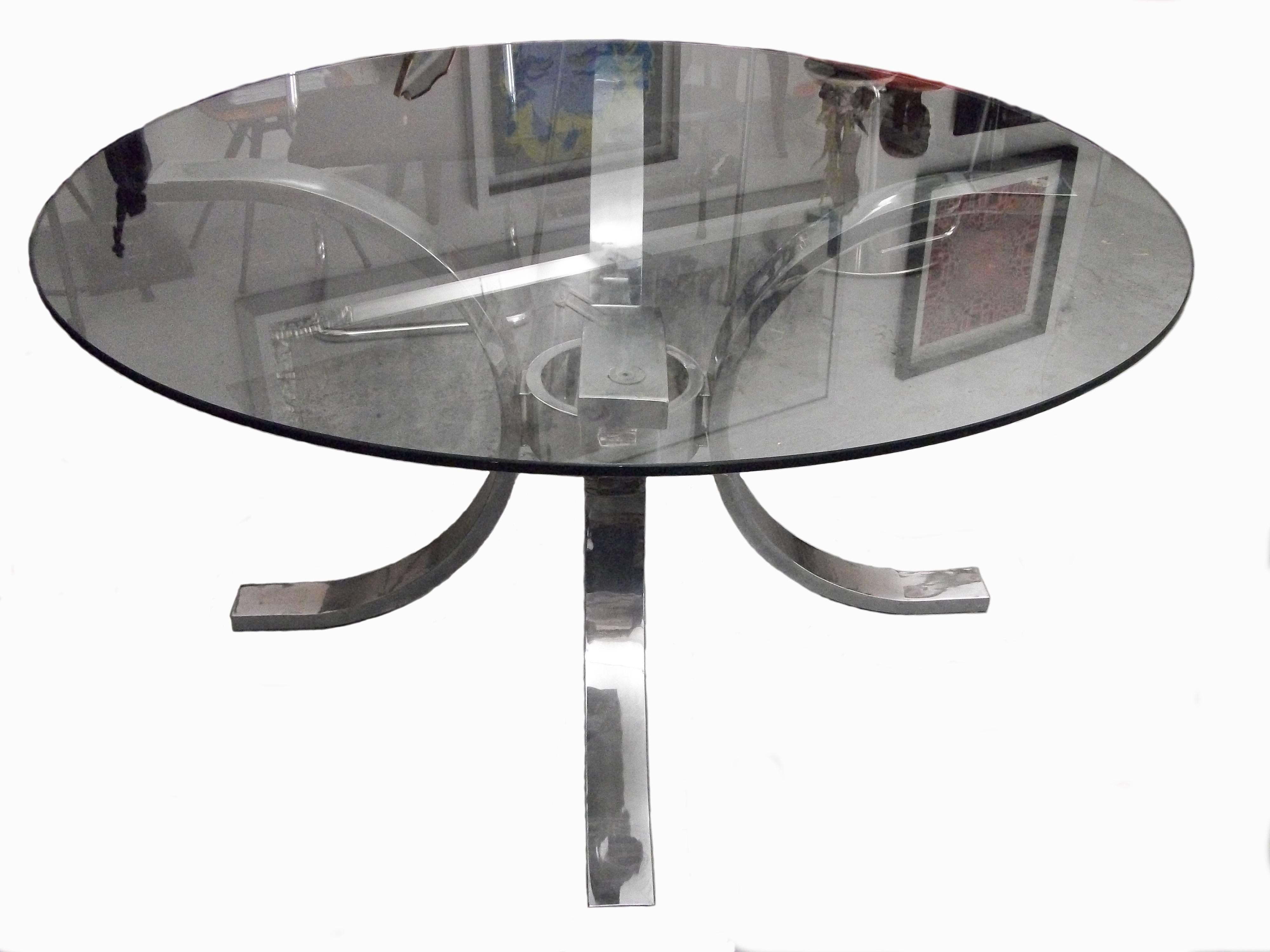 Mid-Century Modern Italian Steel and Glass Round Table, 1970s, in the Manner of Osvaldo Borsani