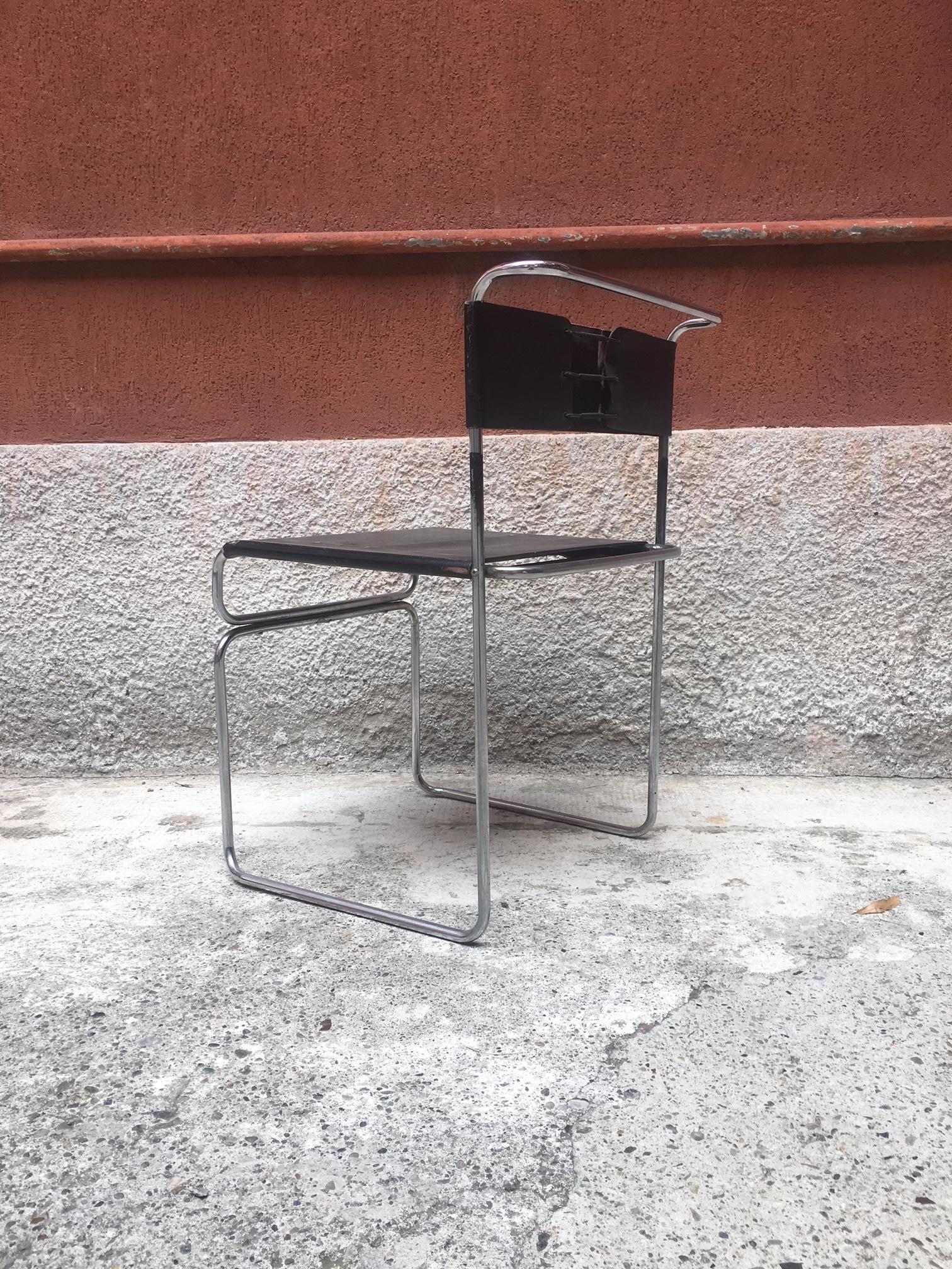 Libellula stackable chair with a chromed steel structure and back leather seat
Design by Giuseppe Carini produced by Planula, 1970
Vintage condition and beautiful vintage leather
Stylish in a dining room and comfortable in every corner of the