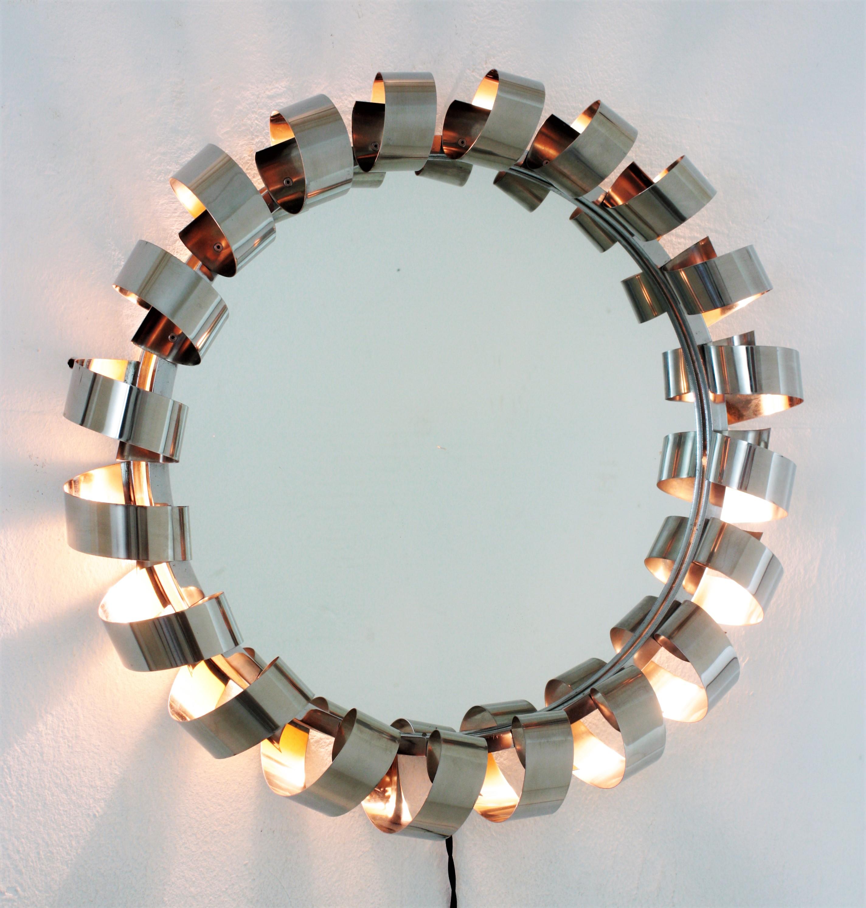 Italian Mid Century Spiral Backlit Wall Mirror in Steel In Good Condition For Sale In Barcelona, ES