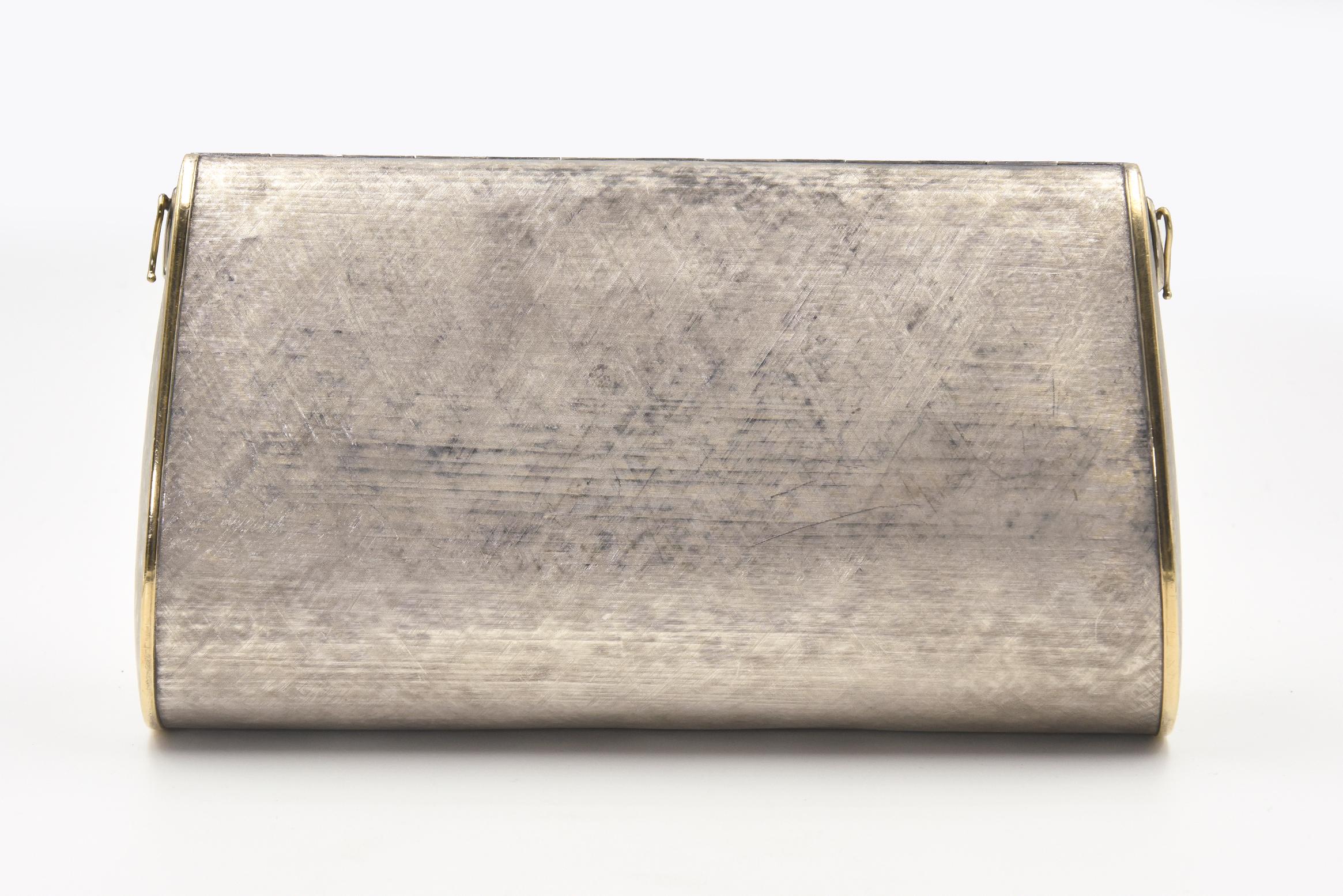 Beige Pochette de soirée italienne en argent sterling par Marchi Leonello  en vente