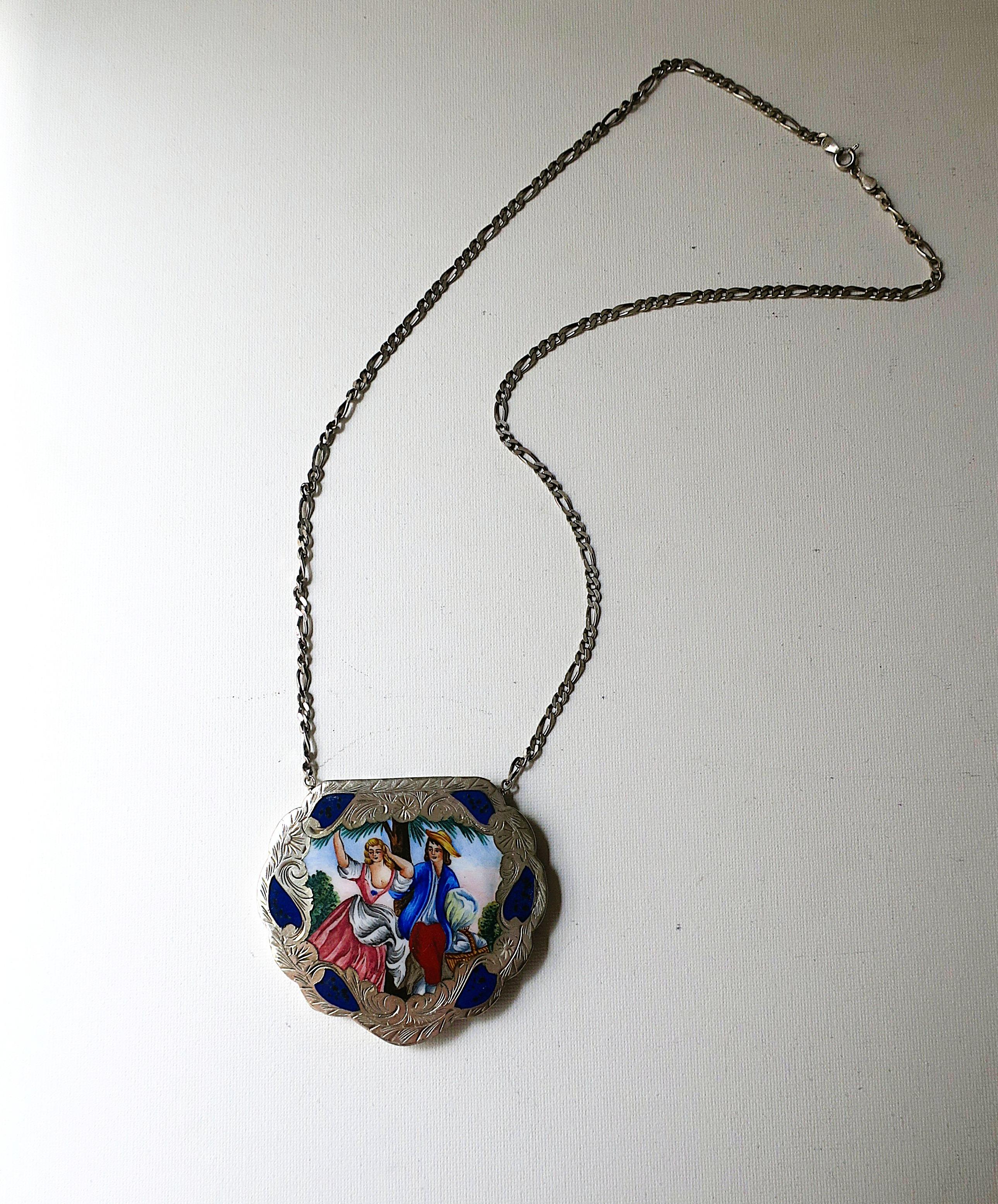 Italian Sterling Silver and Enamel Box Necklace en Bueno estado para la venta en New York, NY
