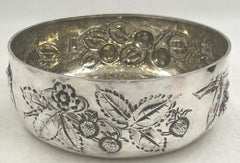 Italienische Tafelaufsatzschale aus Sterlingsilber mit natürlichen Motiven