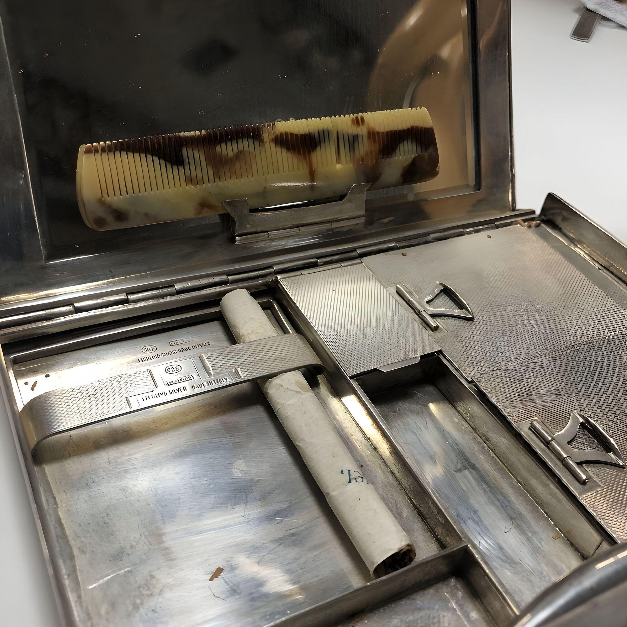 Mid-20th Century Italian Sterling Silver Cigarette & Makeup Case by Staldar For Sale