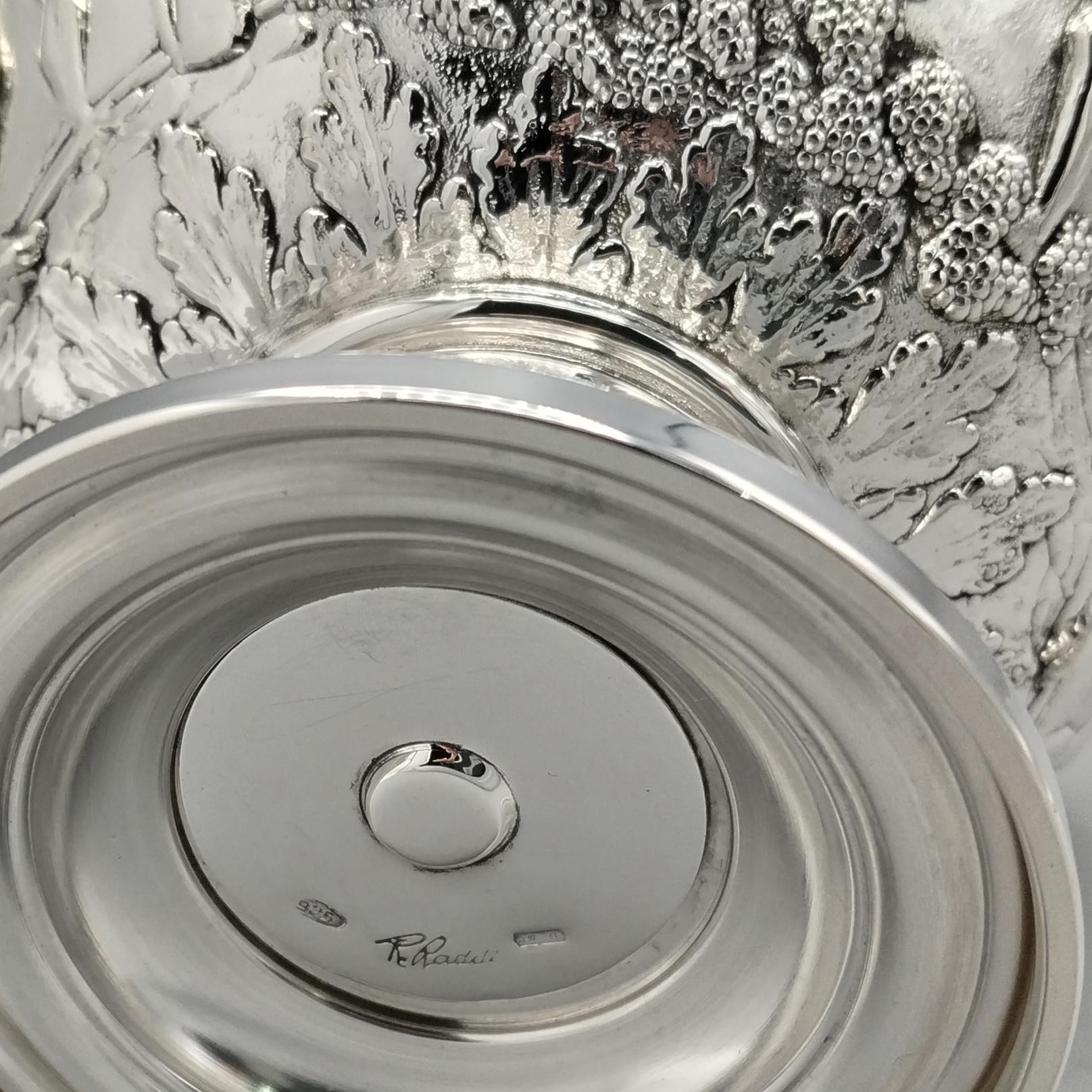 Coupe décorative en argent italien sur pied en vente 2