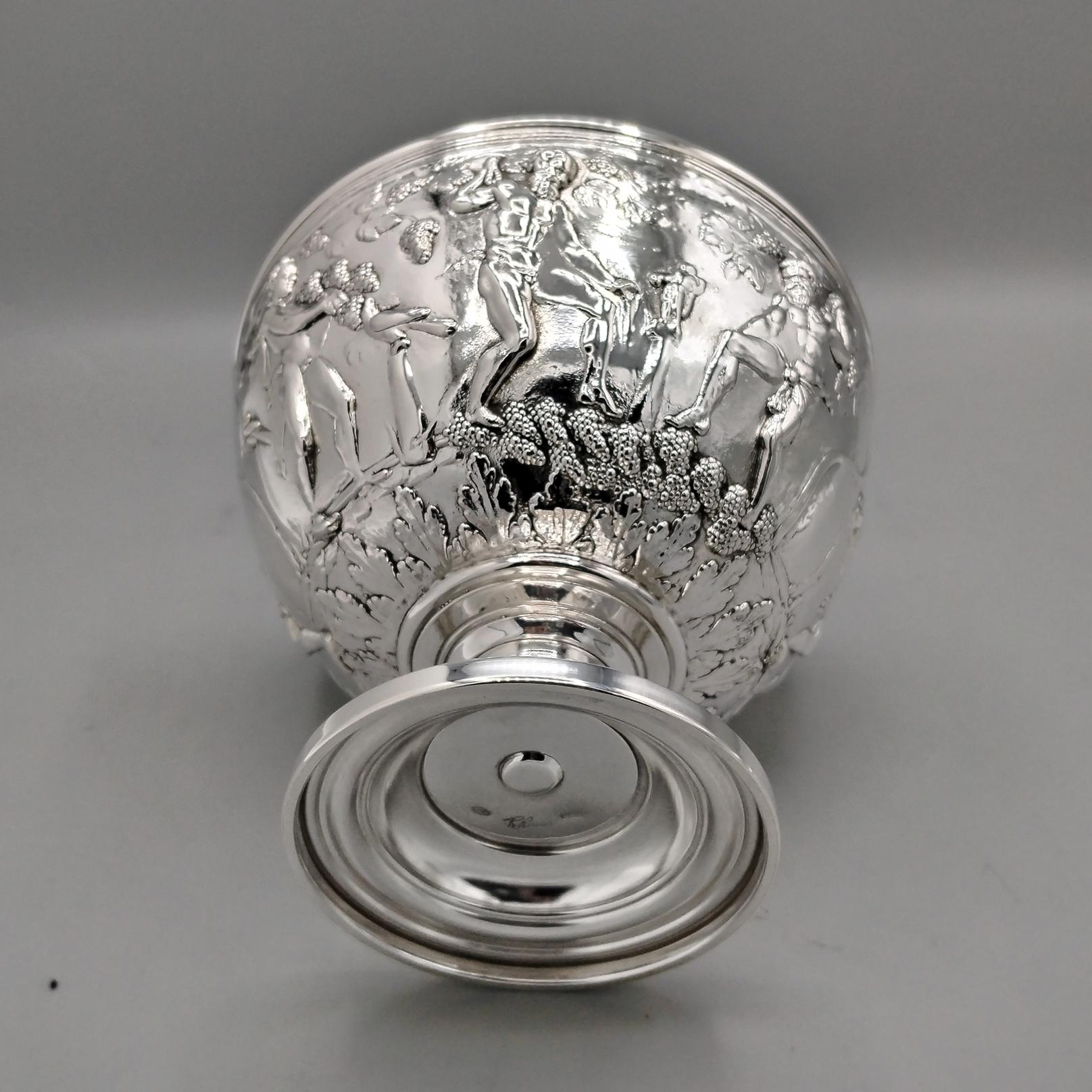 Coupe décorative en argent italien sur pied en vente 3